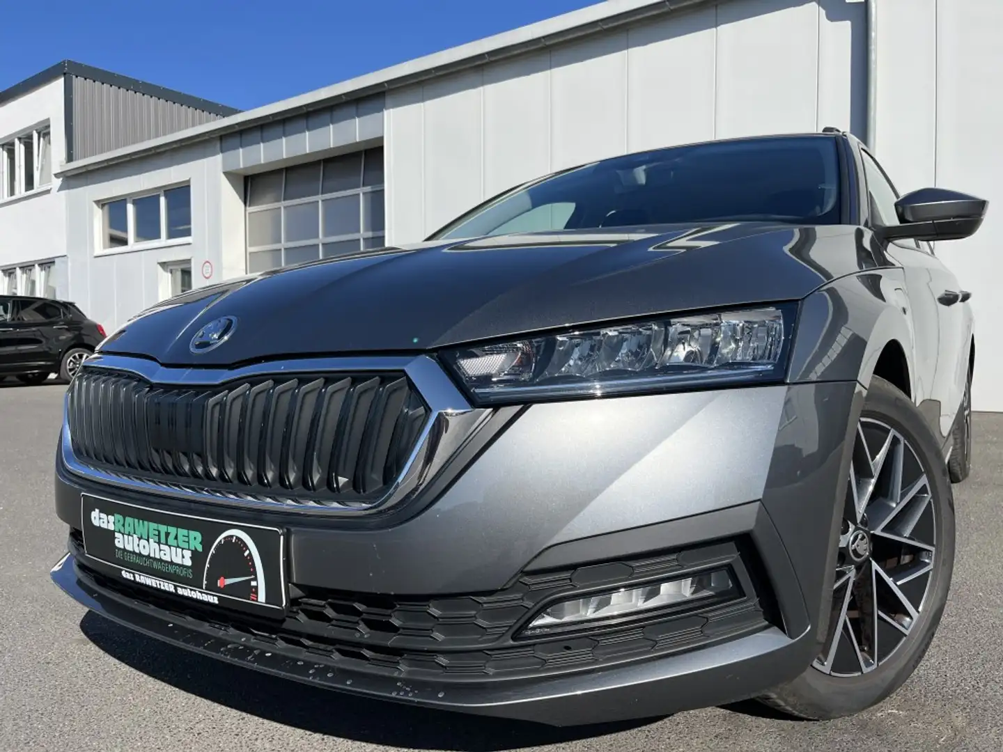 Skoda Octavia Combi 1.4 TSI DSG Ambition 156€ m. 20% Anzahlung Grau - 1