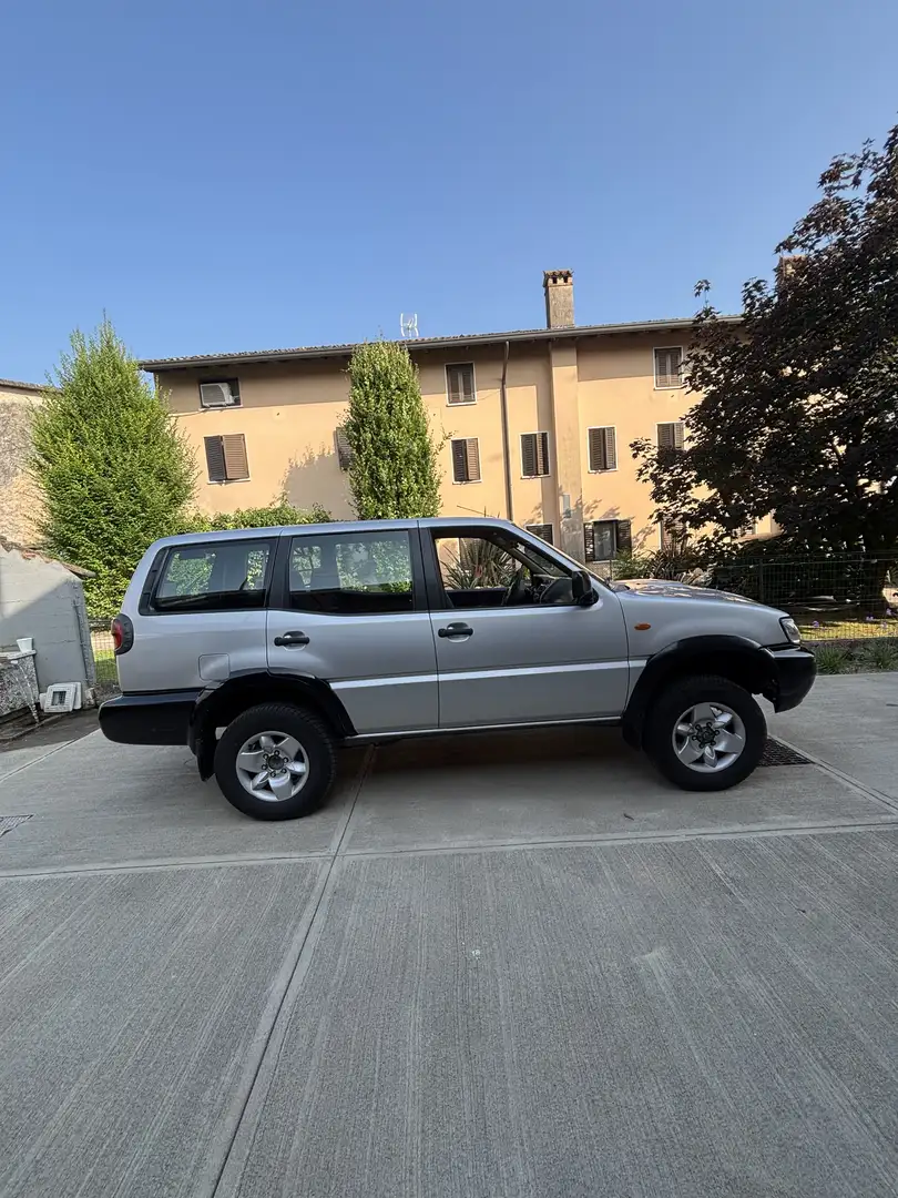 Nissan Terrano 5p 2.7 tdi commercial AUTOCARRO 5 POSTI. - 2