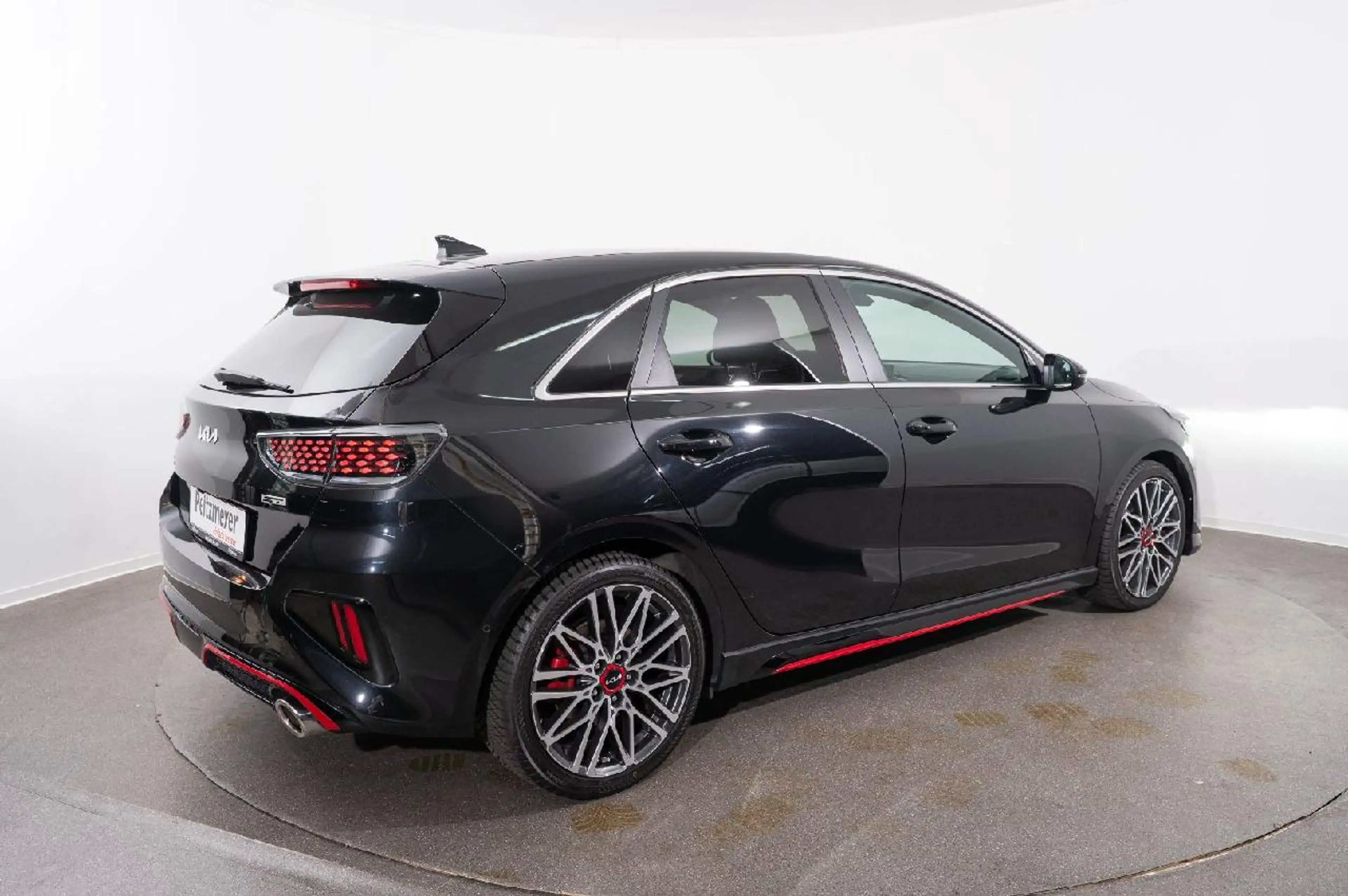 Kia Ceed / cee'd GT — photo 5