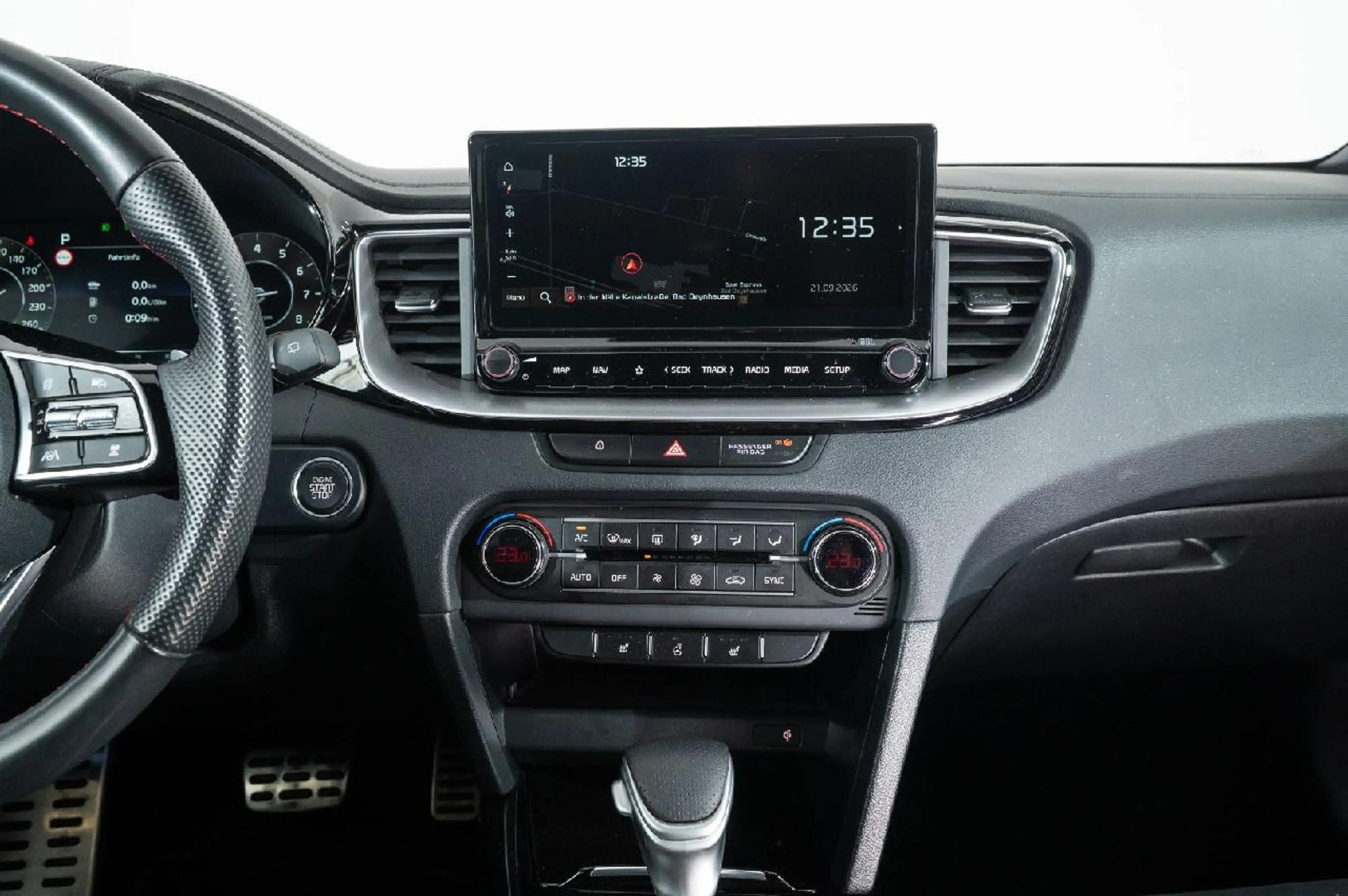 Kia Ceed / cee'd GT — photo 15