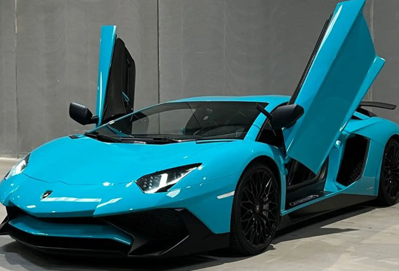 Lamborghini Aventador SuperVeloce LP750-4 Bleu - 1
