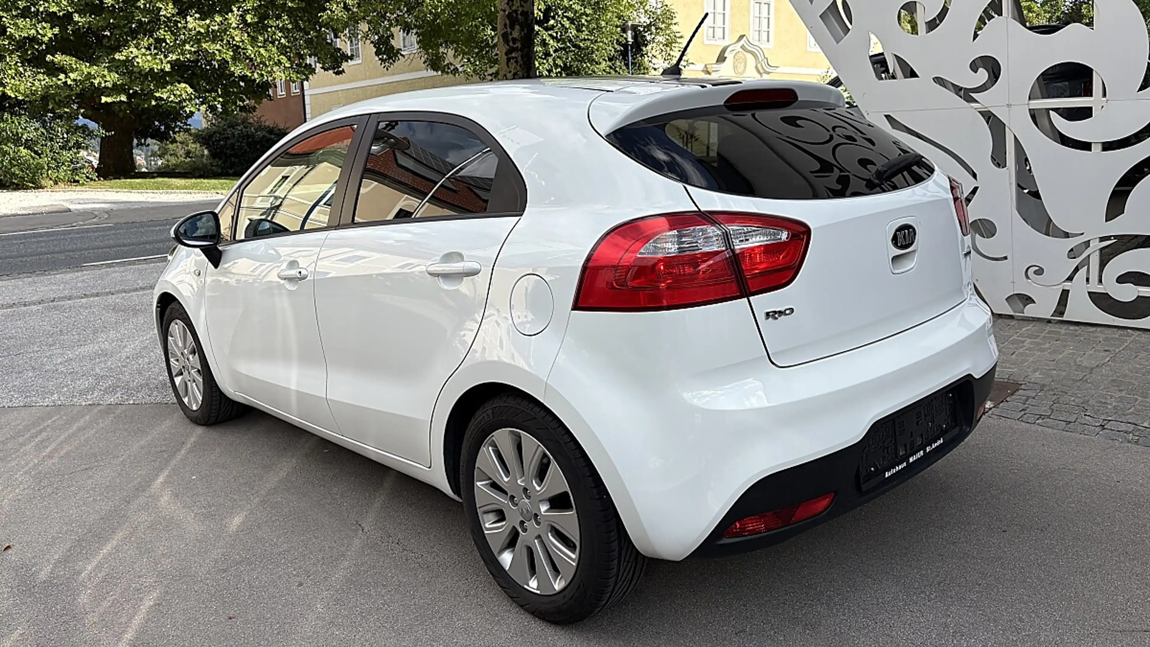 Kia Rio 1,4 CRDi Silber — photo 4