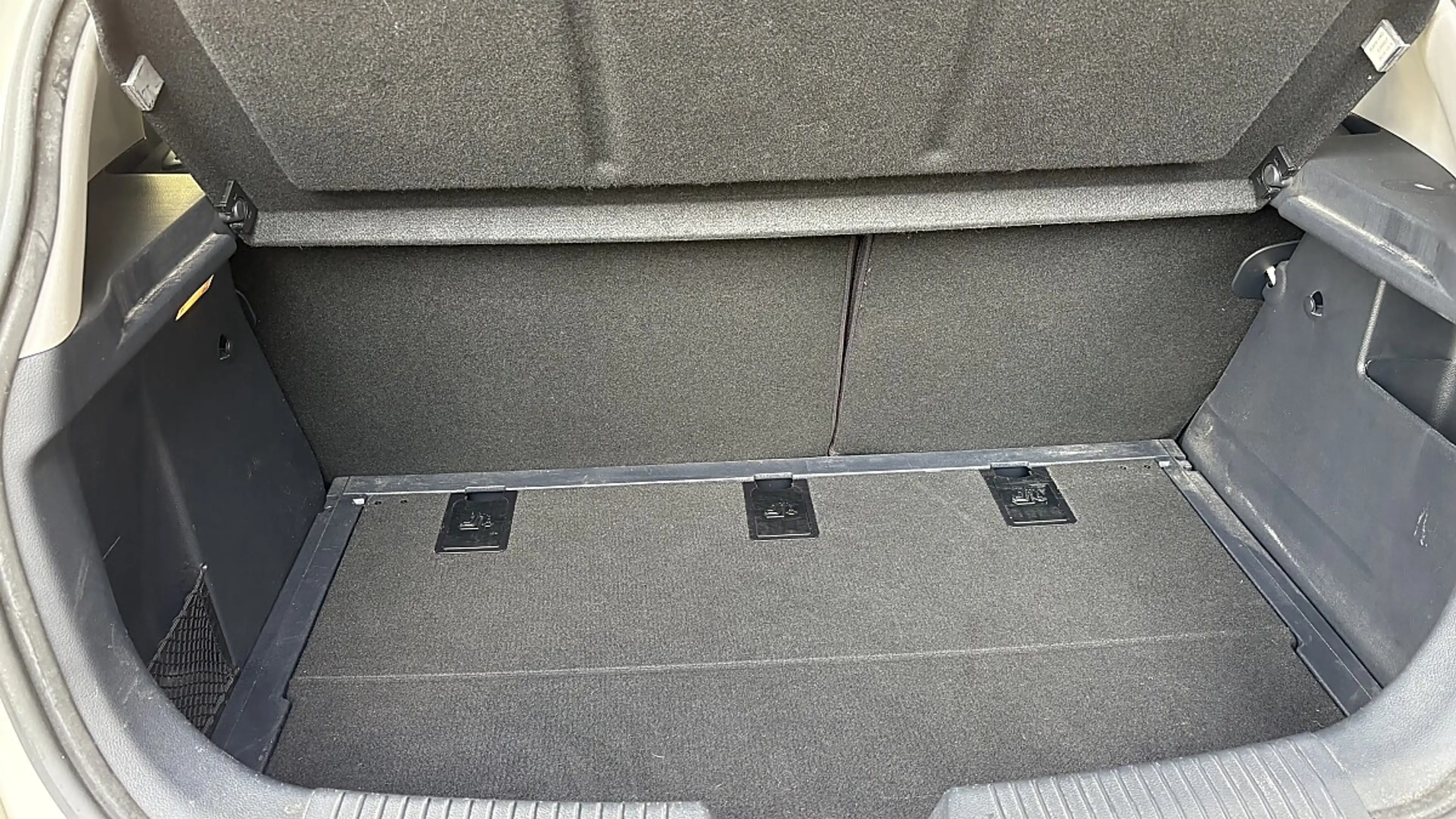 Kia Rio 1,4 CRDi Silber — photo 8