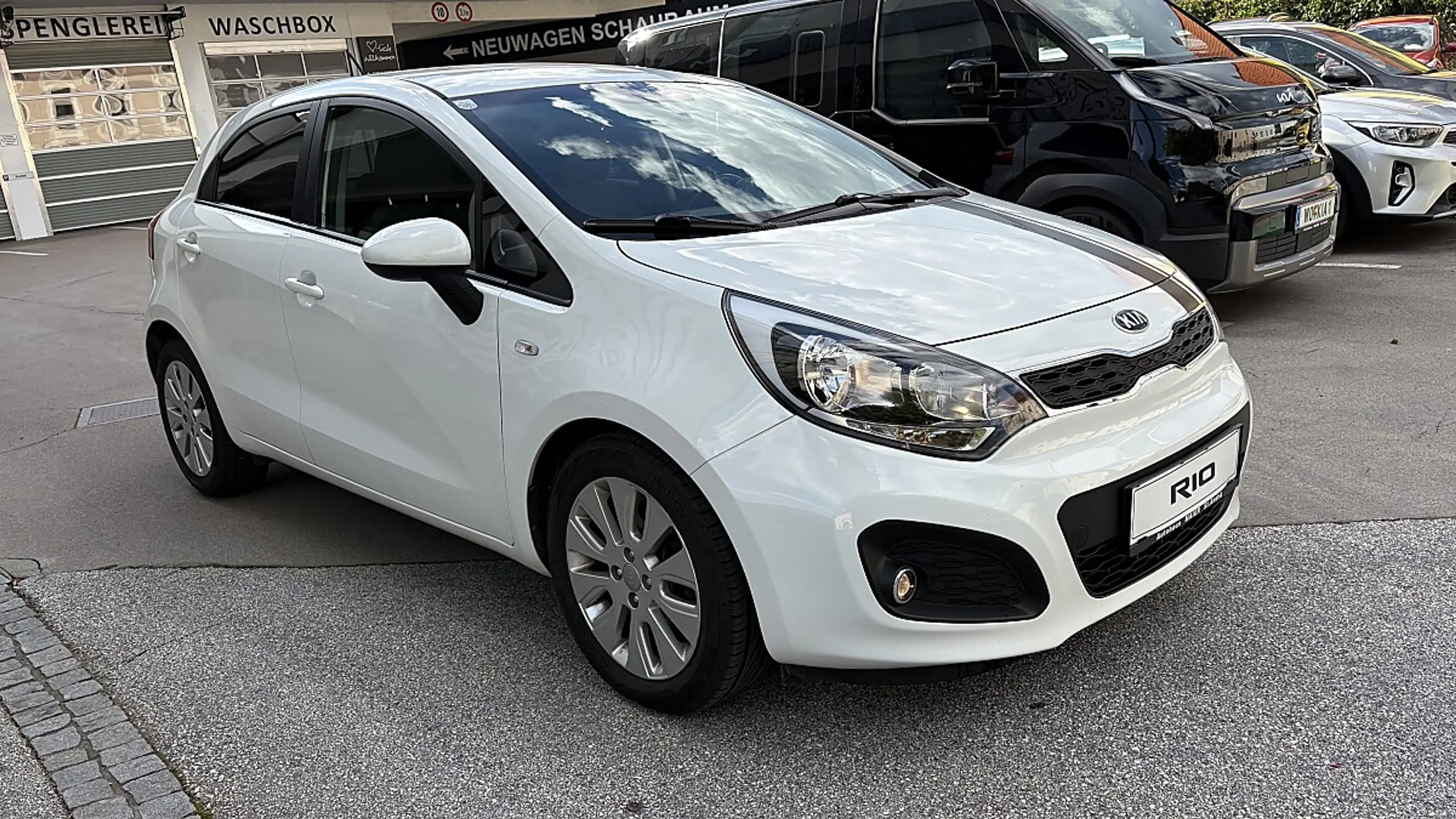 Kia Rio 1,4 CRDi Silber — photo 2