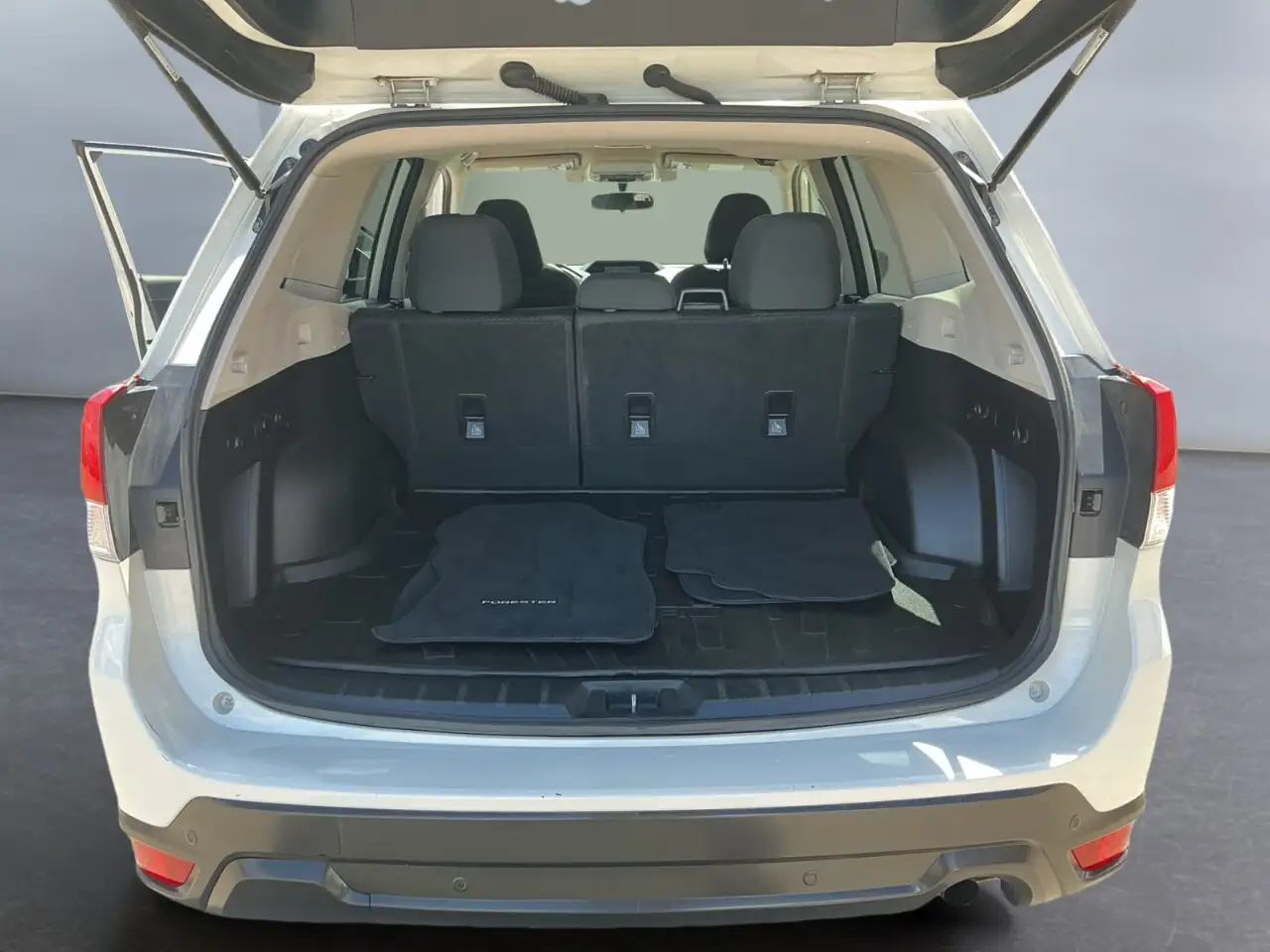 Subaru Forester снимка Subaru Forester