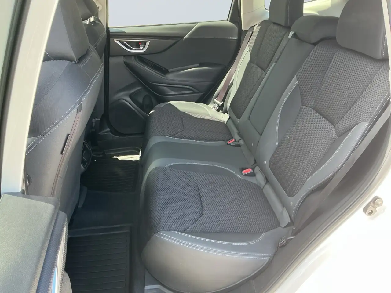 Subaru Forester снимка Subaru Forester