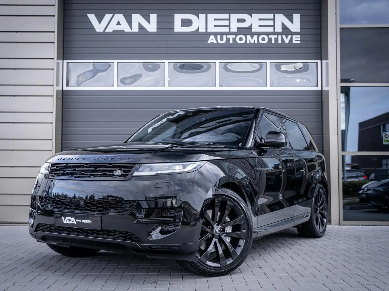 Land Rover Range Rover Sport 3.0 P460e Dynamic HSE PHEV Pano l 22'' l 5j gara