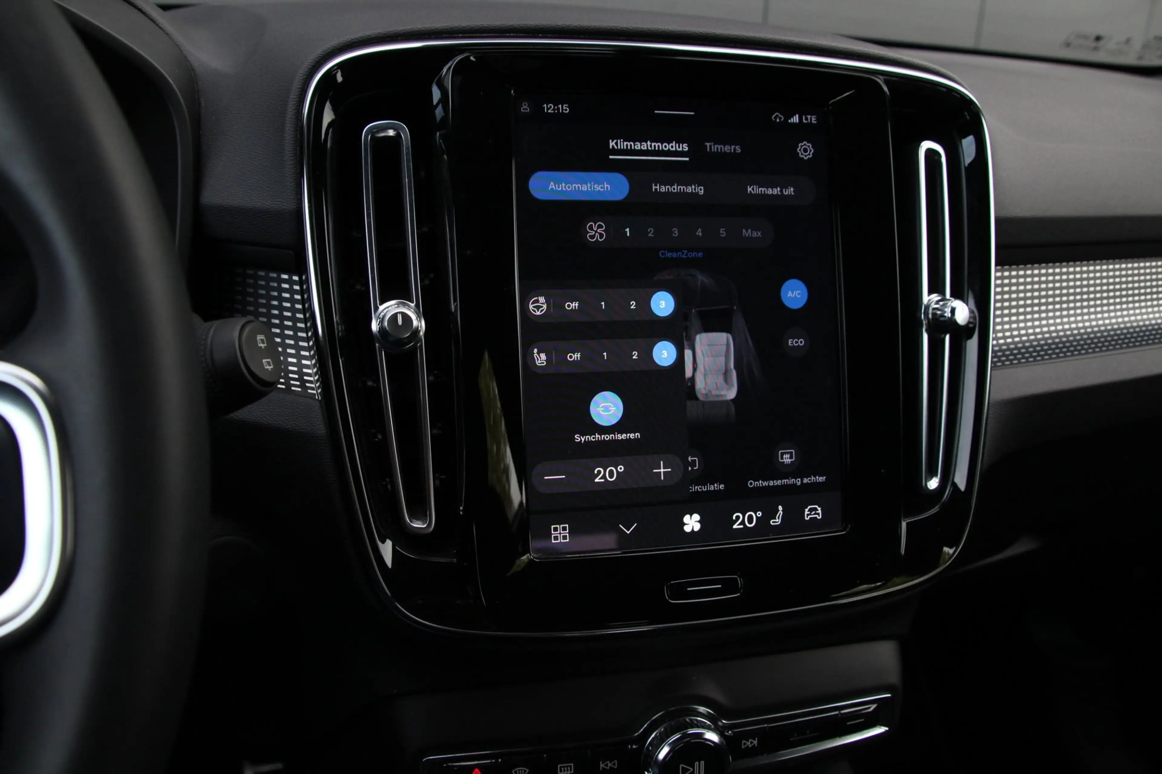 Volvo XC40 Recharge Pro | Panoramadak | 360 Camera | Trekhaak — photo 23