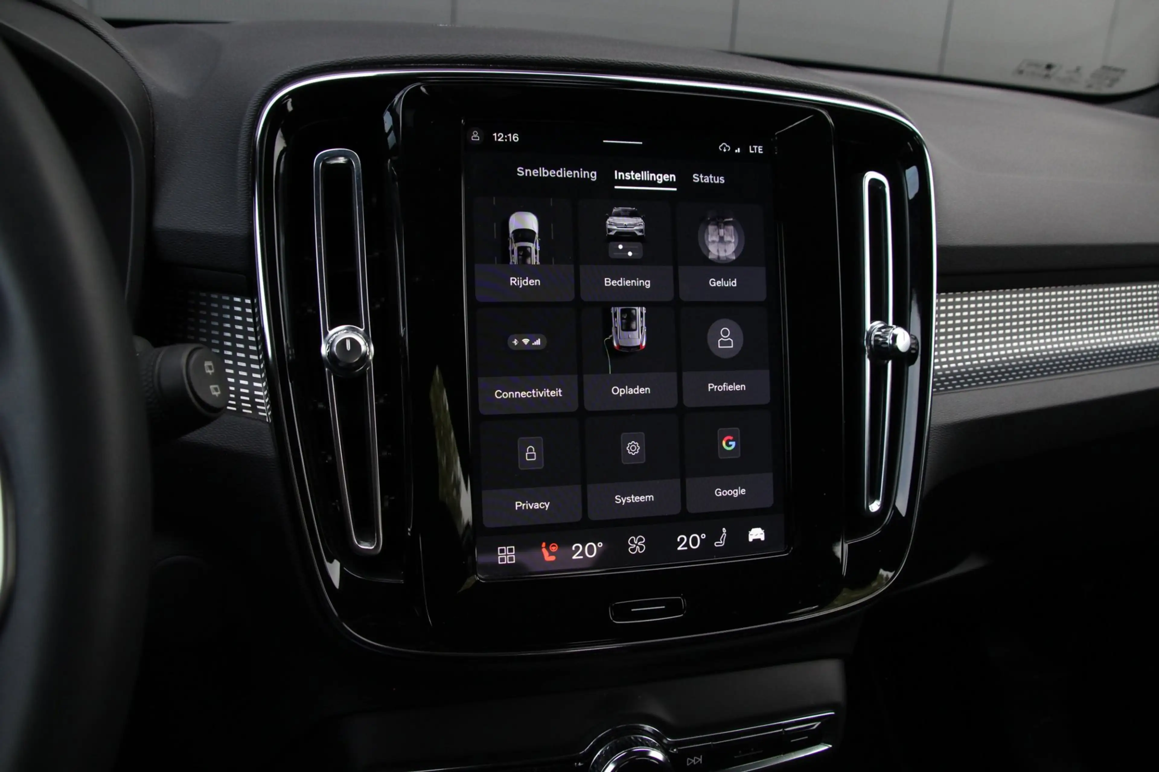 Volvo XC40 Recharge Pro | Panoramadak | 360 Camera | Trekhaak — photo 24