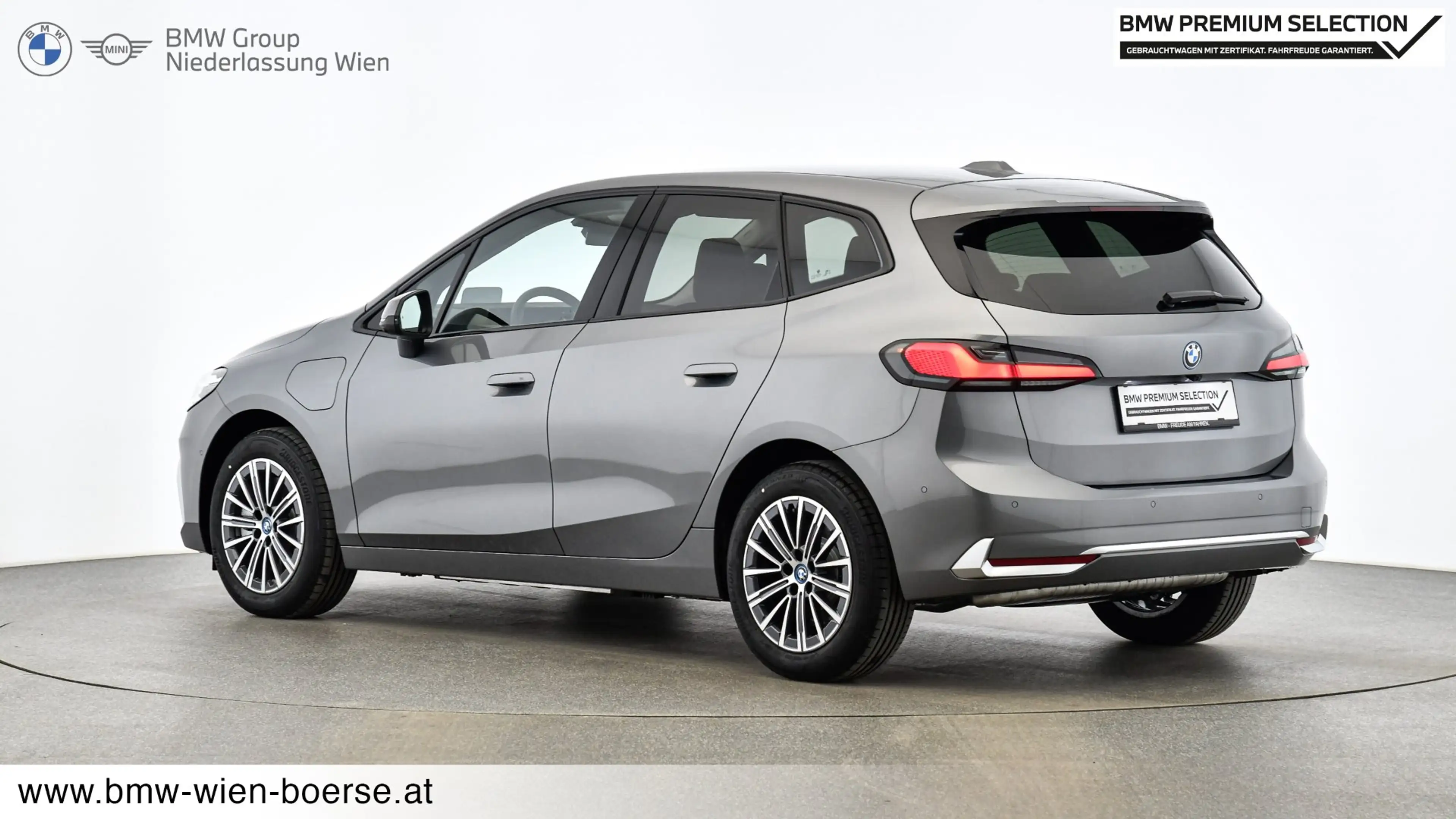 BMW 230 e xDrive — photo 3