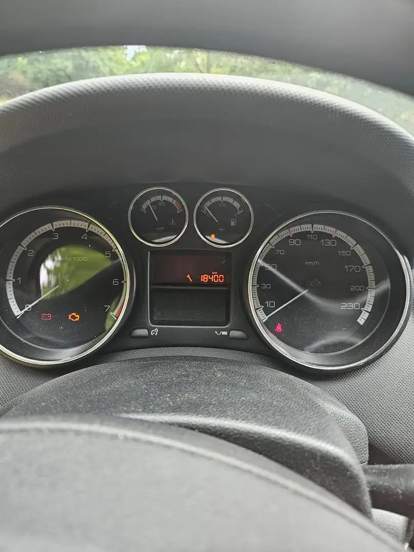 Peugeot 308 Tendance Grau - 1
