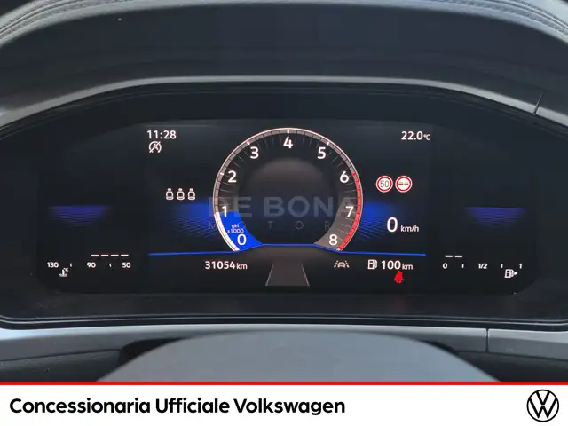 Volkswagen T-Roc view 12