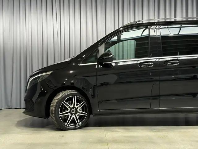 Mercedes-Benz V-Class view 9