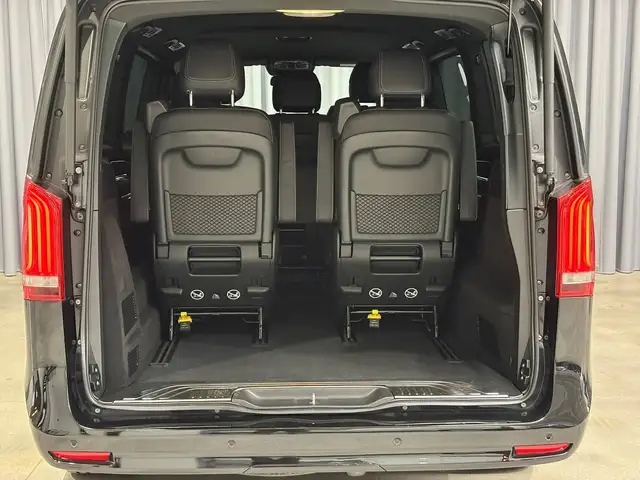 Mercedes-Benz V-Class view 27