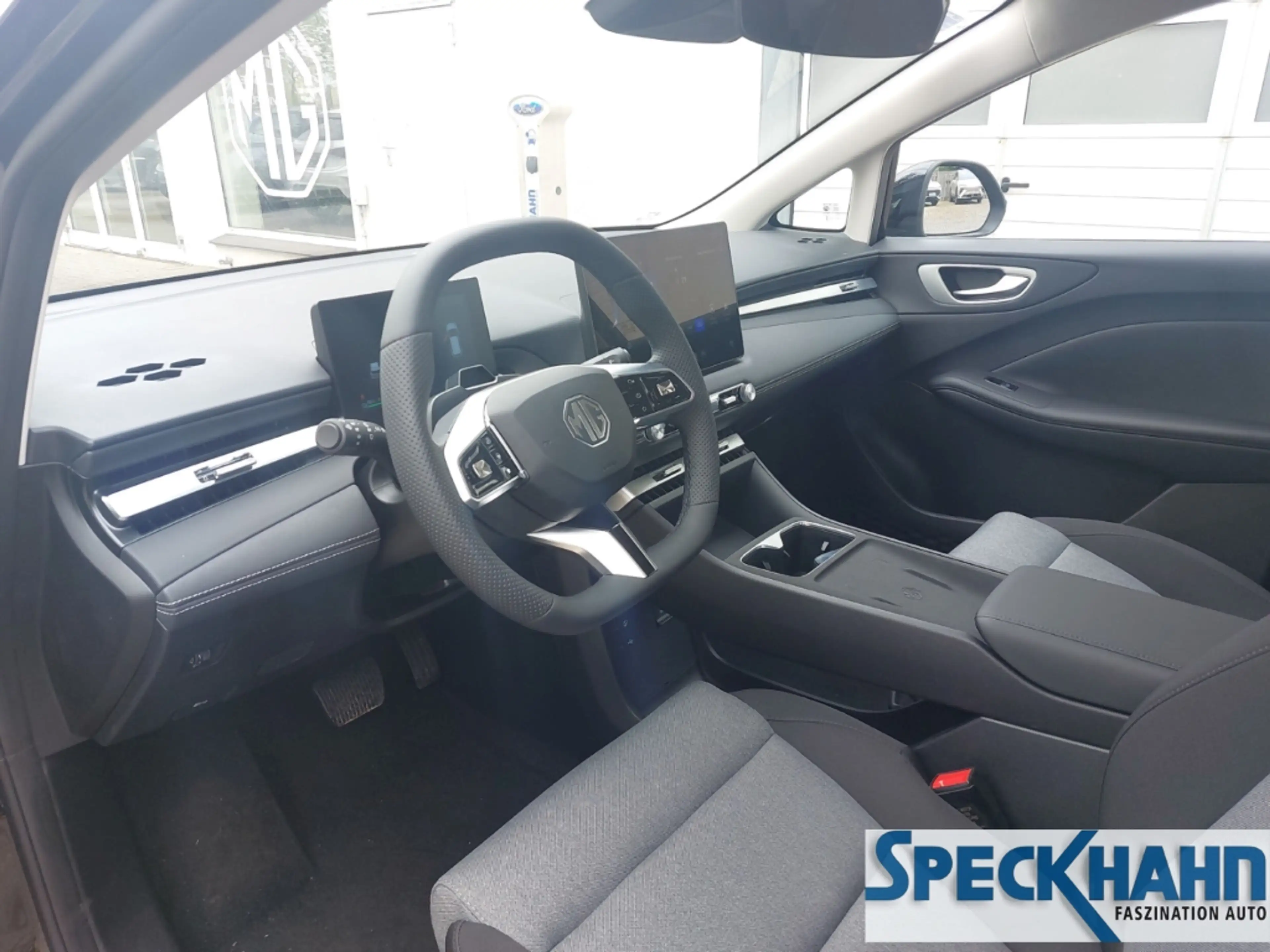 MG MG4 Comfort 43 kWh ACC MG-Pilot Kamera LED Apple CarPl — photo 10
