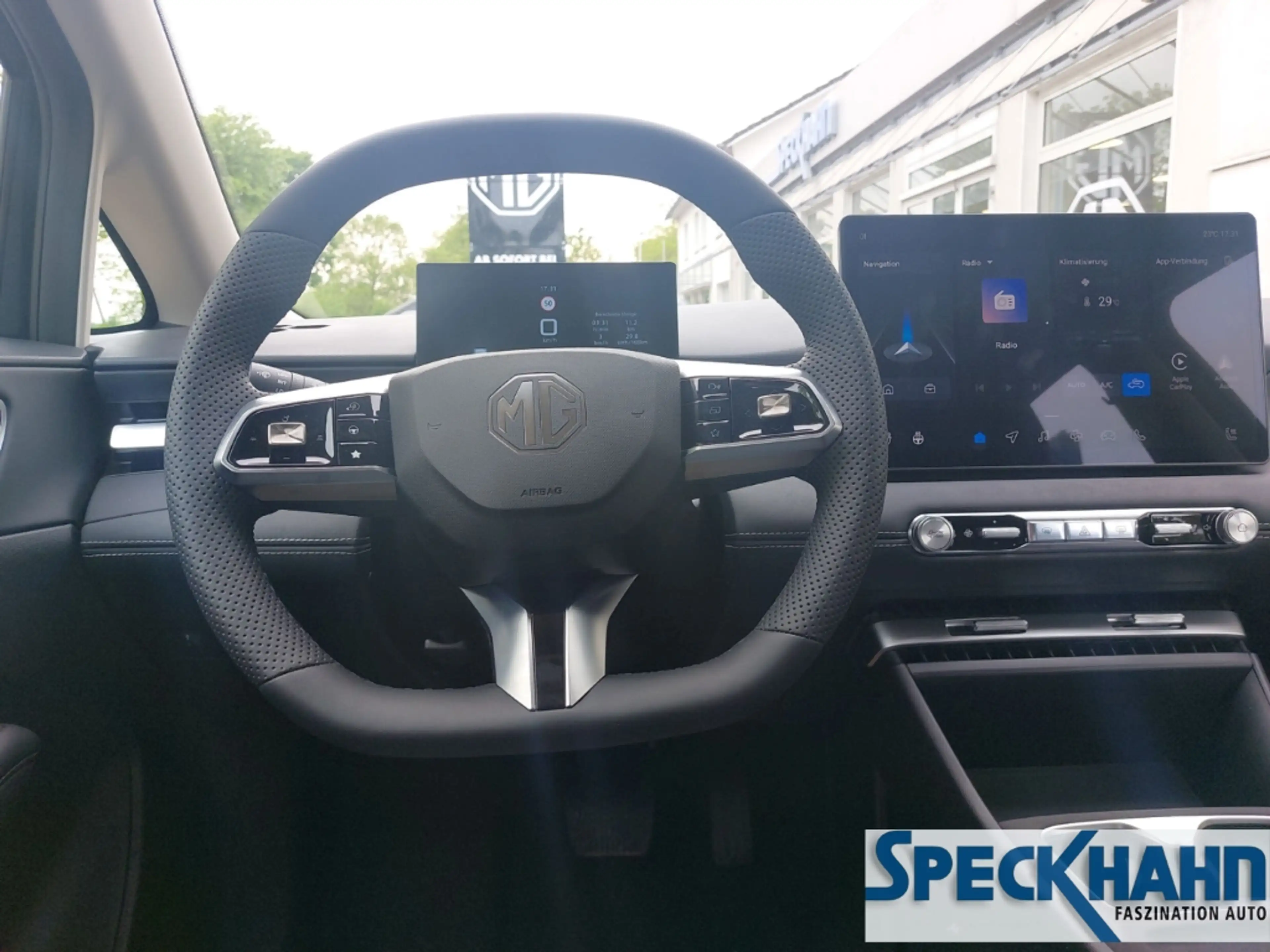 MG MG4 Comfort 43 kWh ACC MG-Pilot Kamera LED Apple CarPl — photo 15