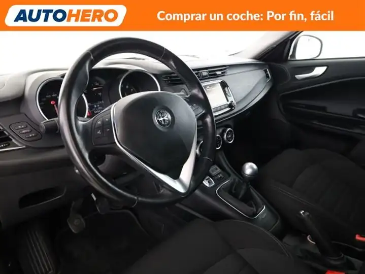 Alfa Romeo Giulietta 2017, foto 12