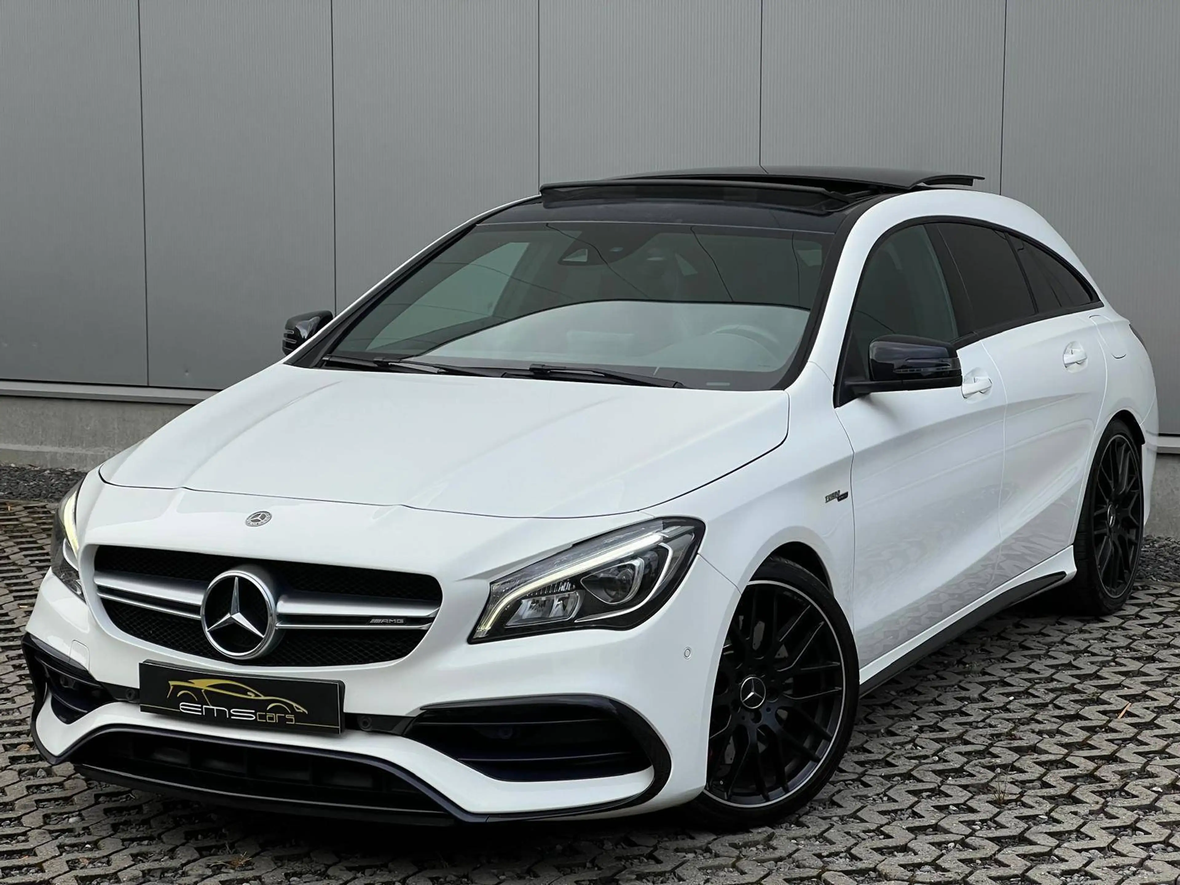 Mercedes-Benz CLA 45 AMG AMG 4-Matic Automaat- Pano- Camera- Navi- AMG Uitlaatknop- Night Pack- Garantie! — photo 2