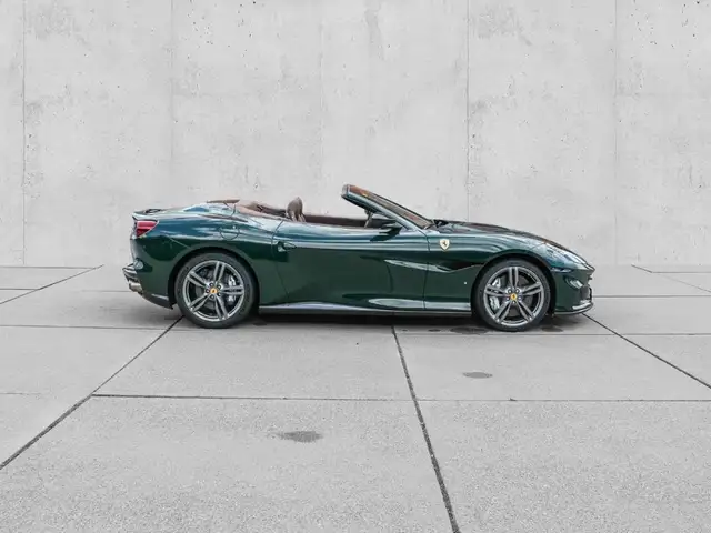 Ferrari Portofino view 7