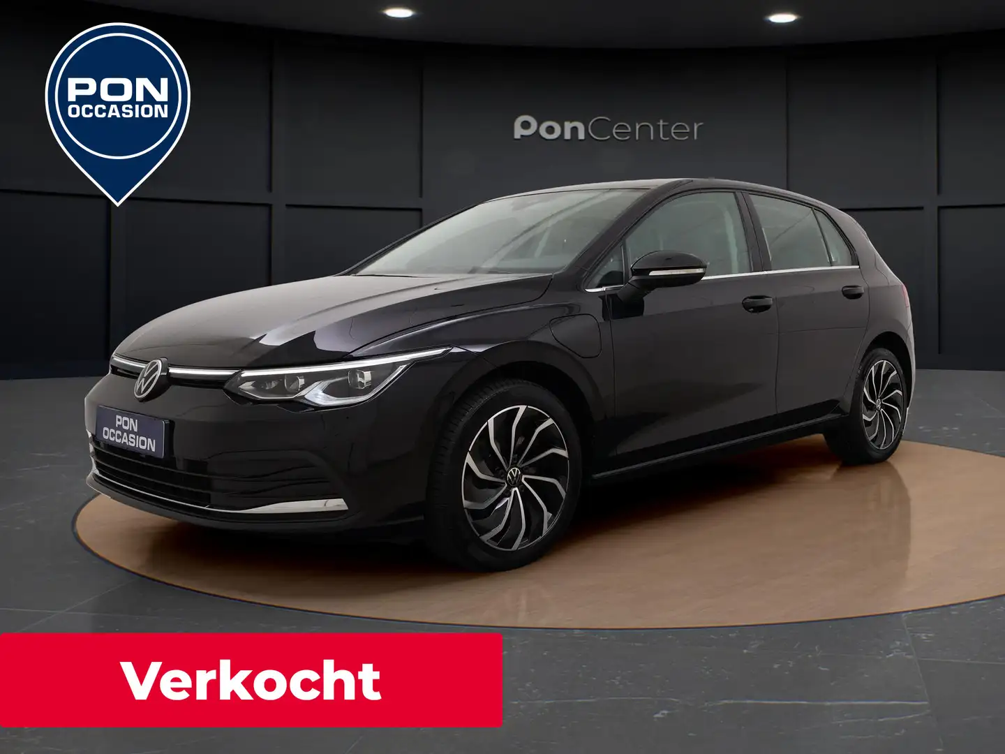 Volkswagen Golf 1.4 eHybrid Style | Navigatie | Apple Carplay | AC Zwart - 1