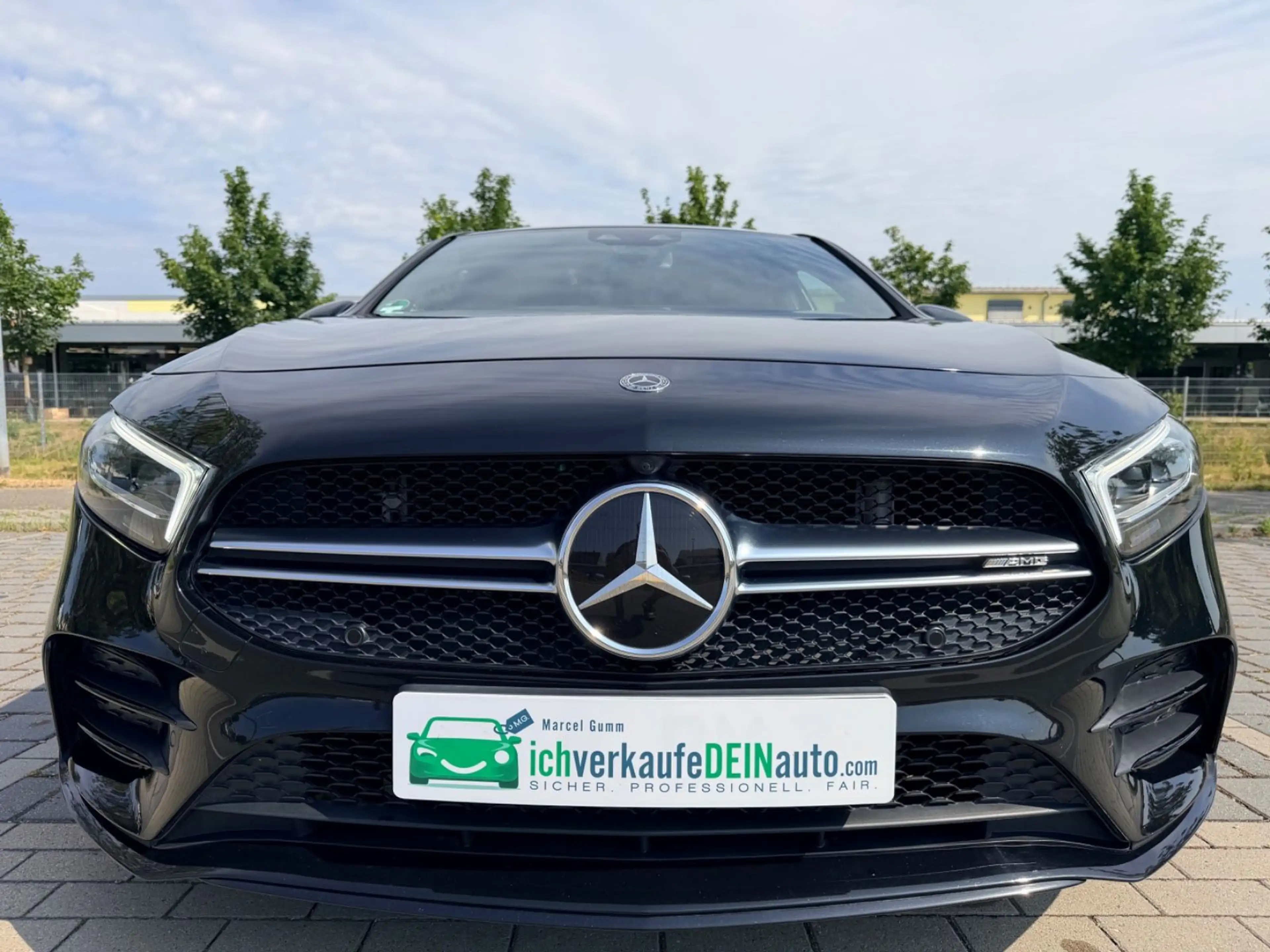 Mercedes-Benz A 35 AMG A A 35 AMG 4Matic Leder*P-Dach*LED uvm. — photo 4