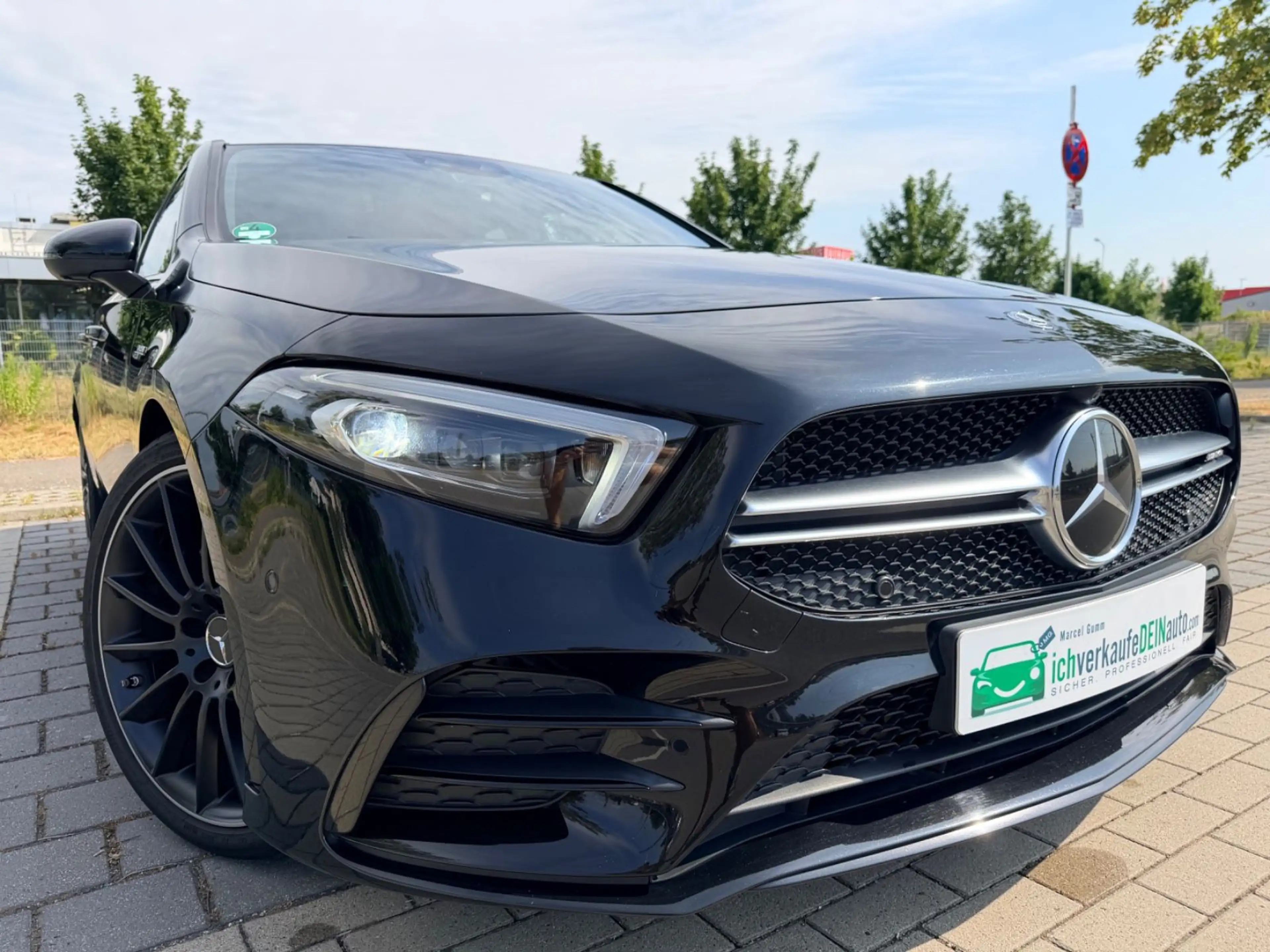 Mercedes-Benz A 35 AMG A A 35 AMG 4Matic Leder*P-Dach*LED uvm. — photo 2