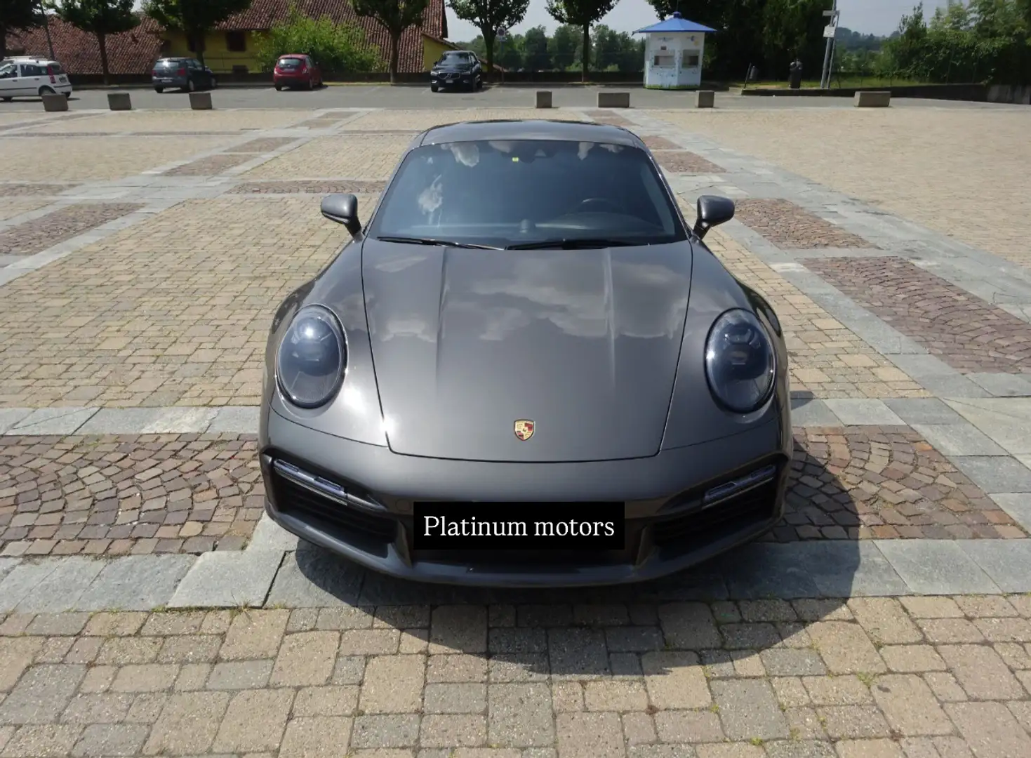 Porsche 992 turbo s Gris - 2
