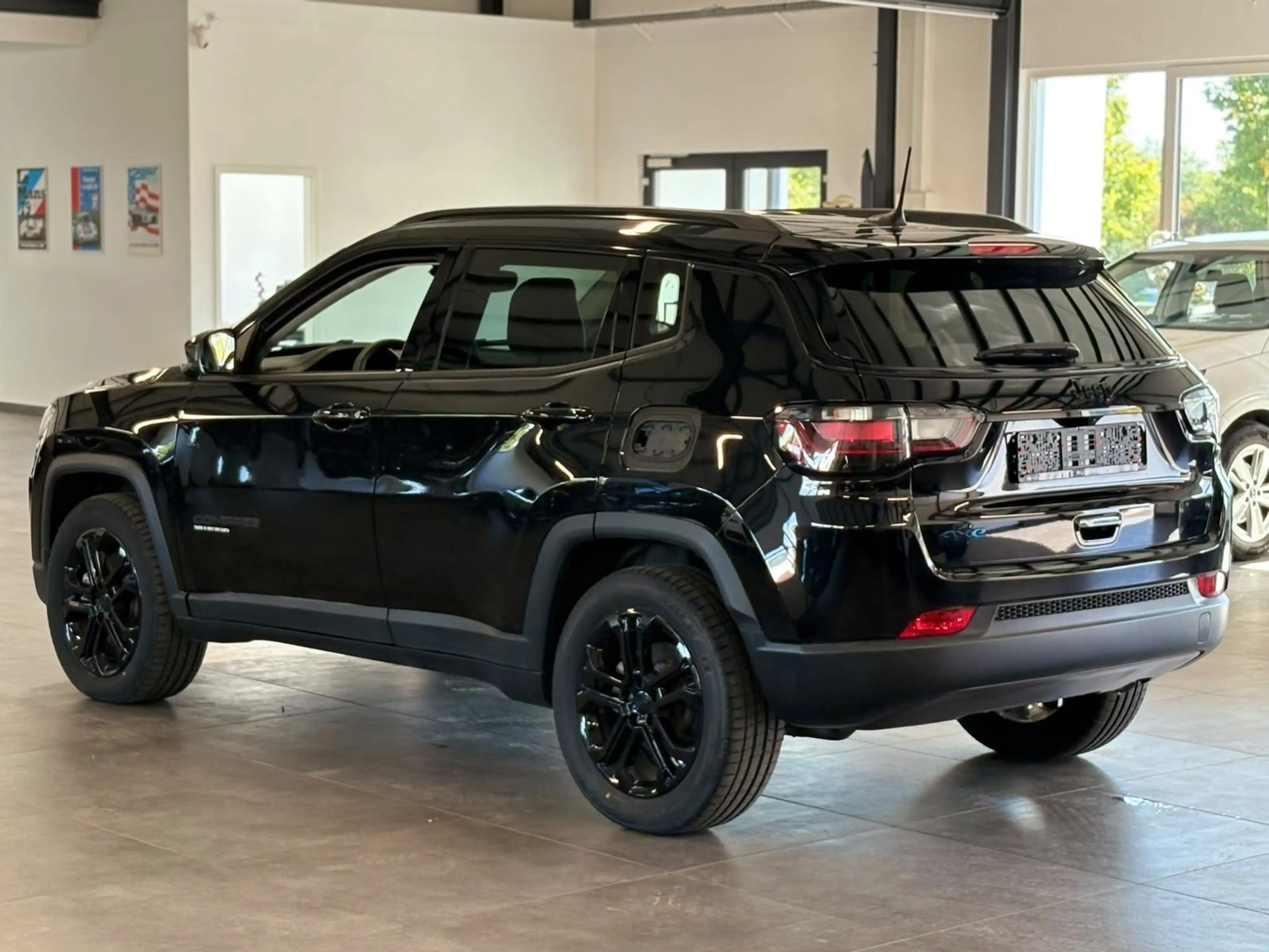 Jeep Compass Upland PHEV 4WD LED+ACC+SPUR.ASS+FERN.AS — photo 4