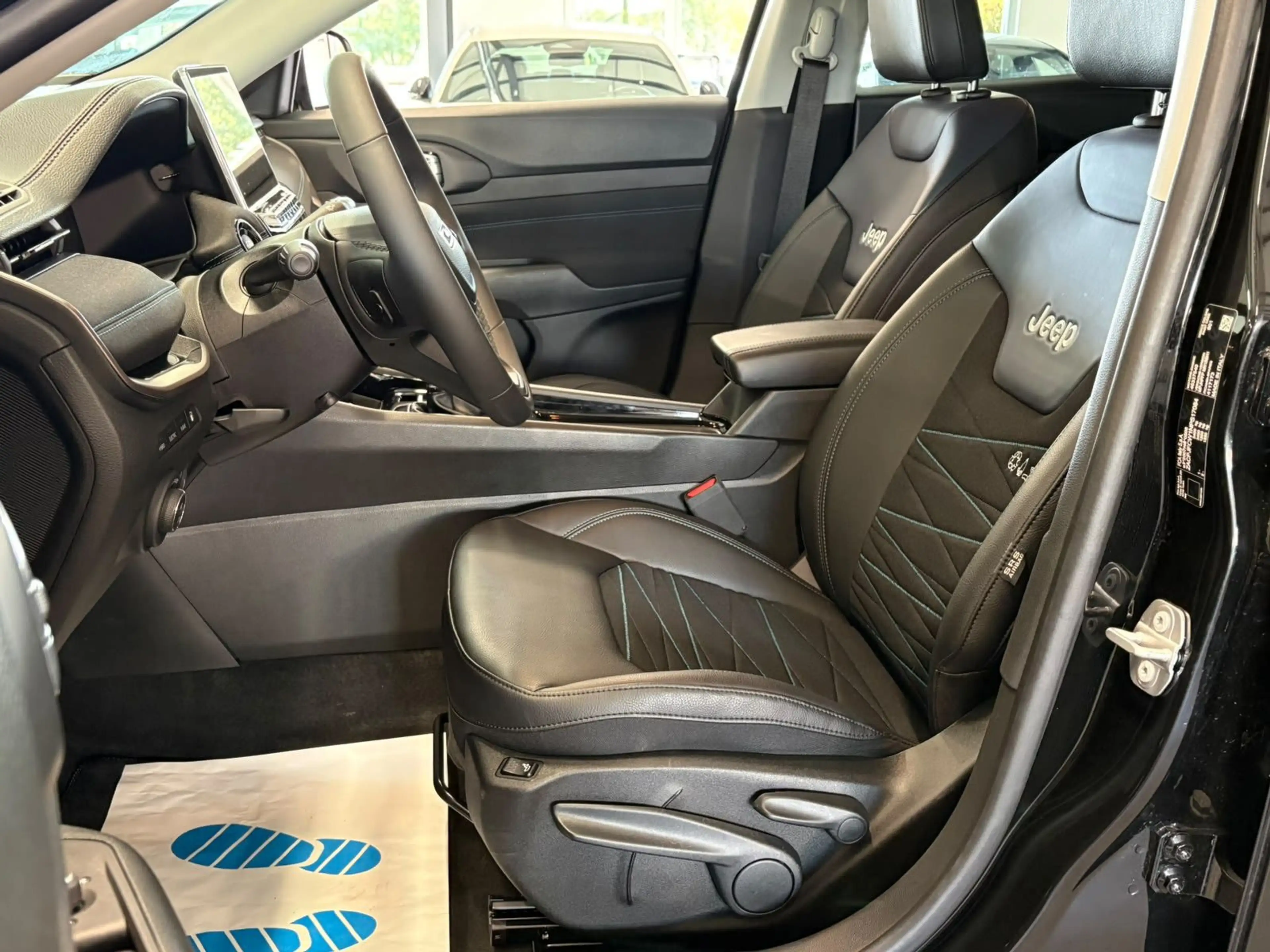 Jeep Compass Upland PHEV 4WD LED+ACC+SPUR.ASS+FERN.AS — photo 6