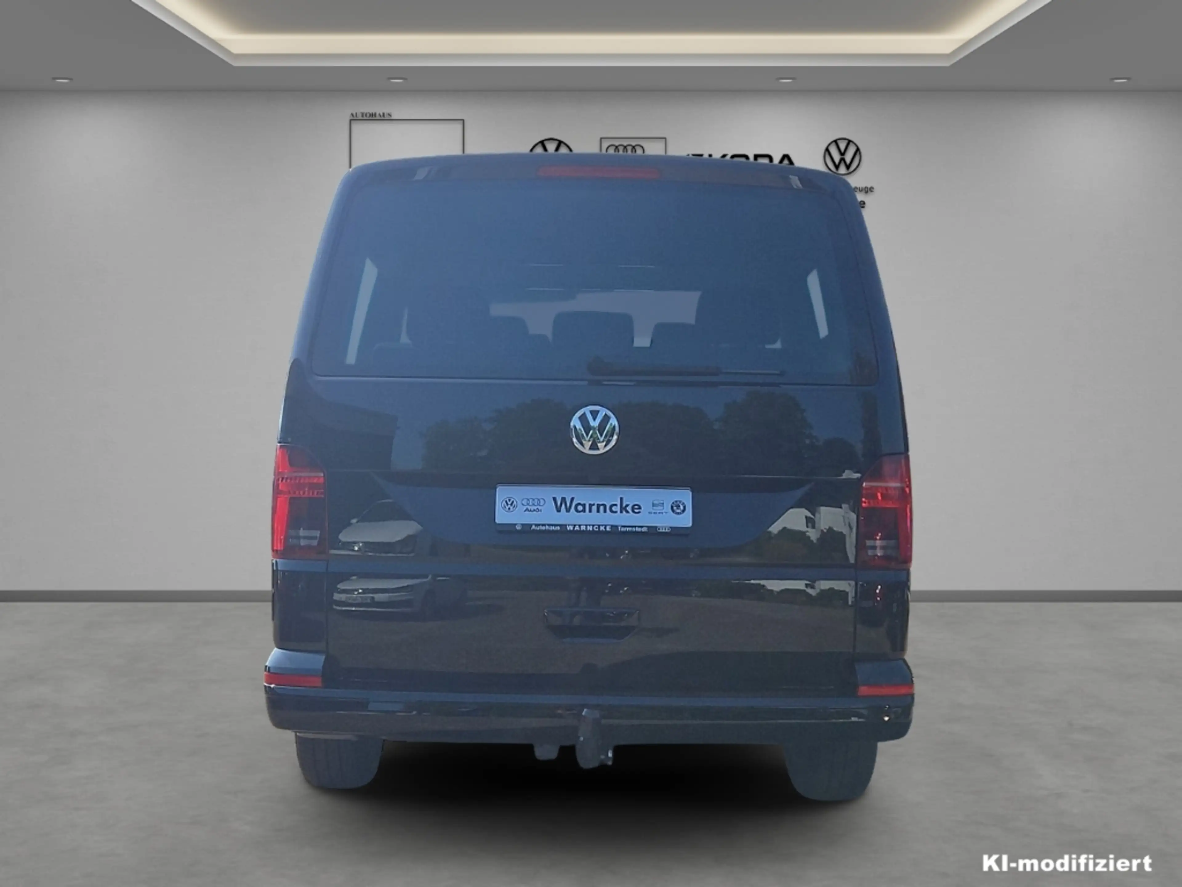 Volkswagen T6.1 Multivan 4MOTION 2.0 TDI Comfortline DSG LED ACC AHK NAV LM — photo 6