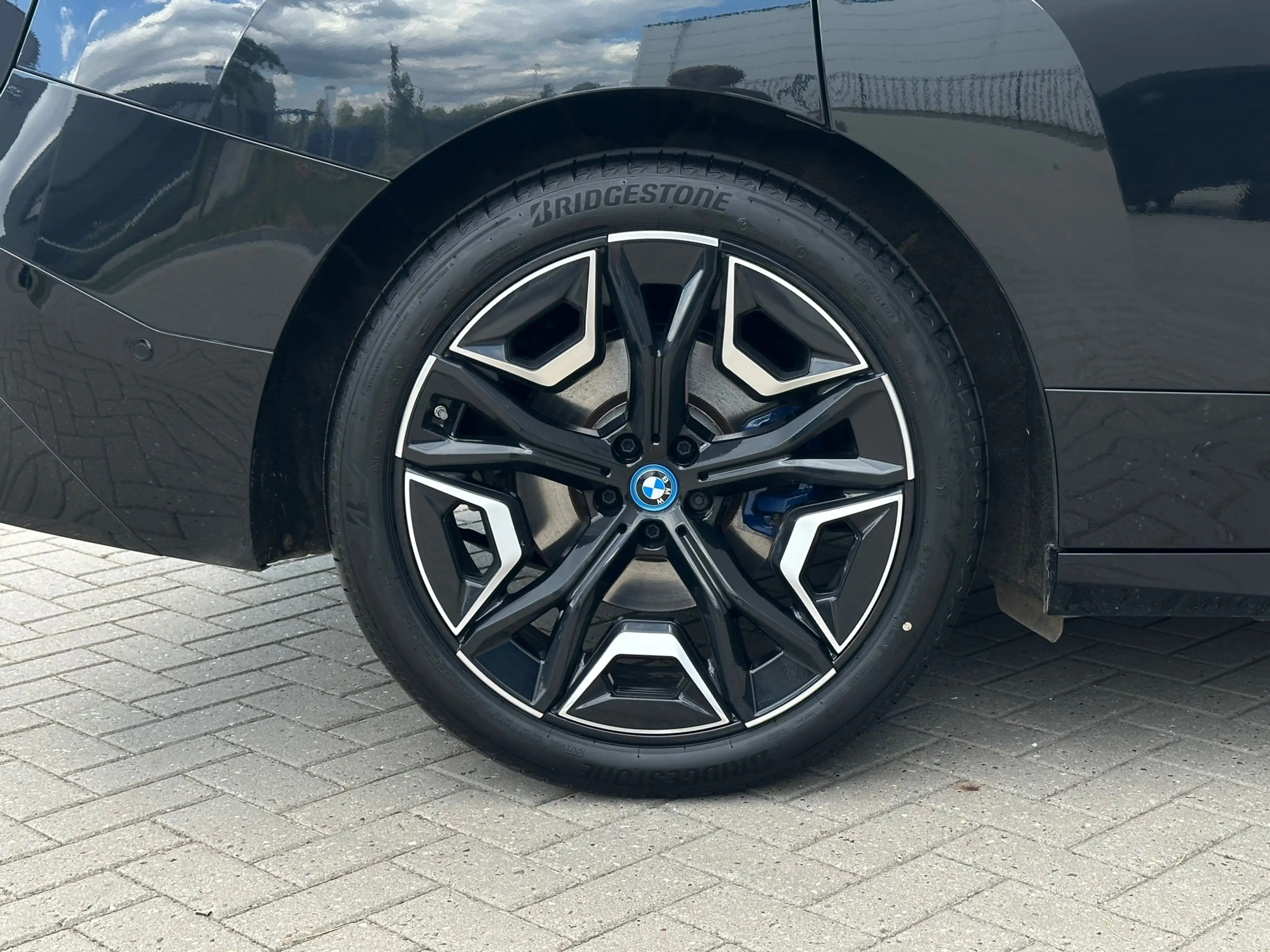 BMW iX XDrive40 Executive 77 kWh |100% SOH|LASER|PANO|GOL — photo 10