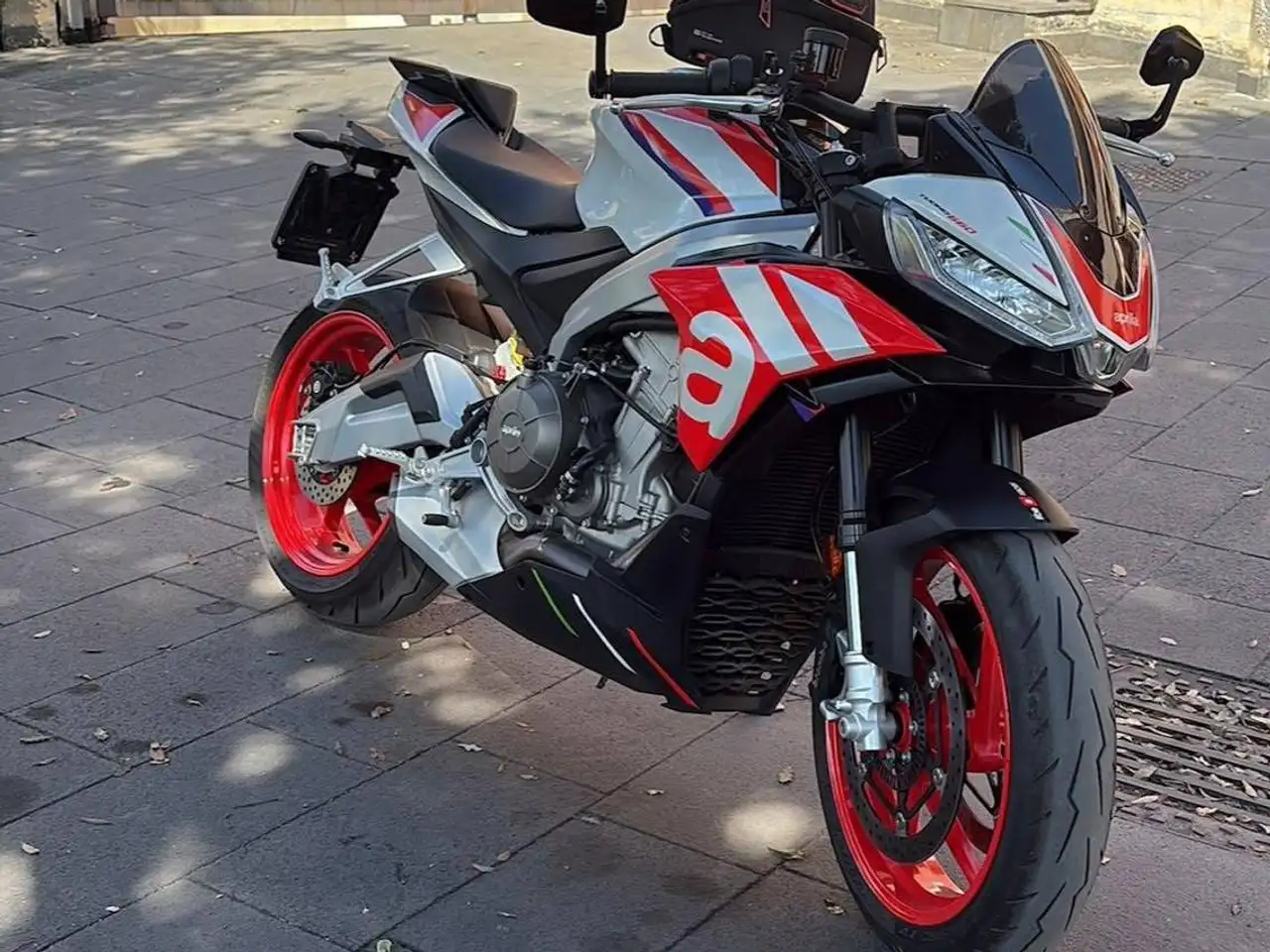 Aprilia Tuono