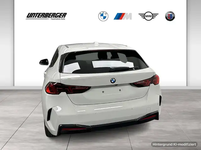 BMW 1 Series view 12