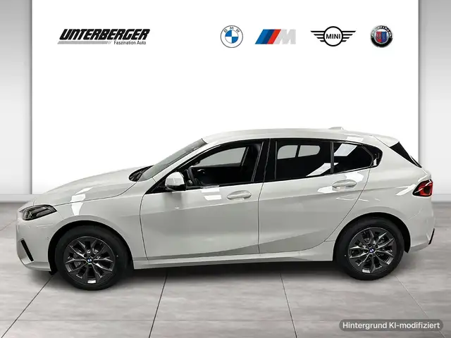 BMW 1 Series view 3