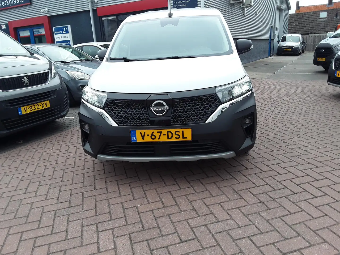 Nissan Townstar EV 121pk L2 Aut N-Connecta Weiß - 2