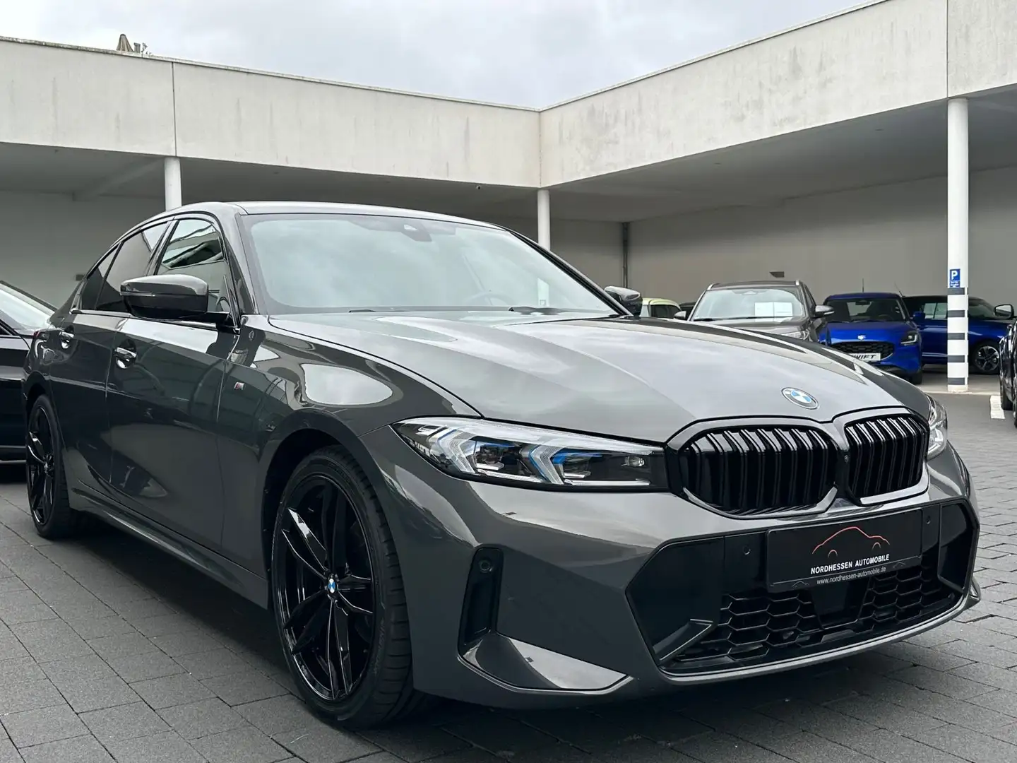 BMW 320 d xDrive M Sport | Head-Up | 360° | 19 Zoll Gris - 2