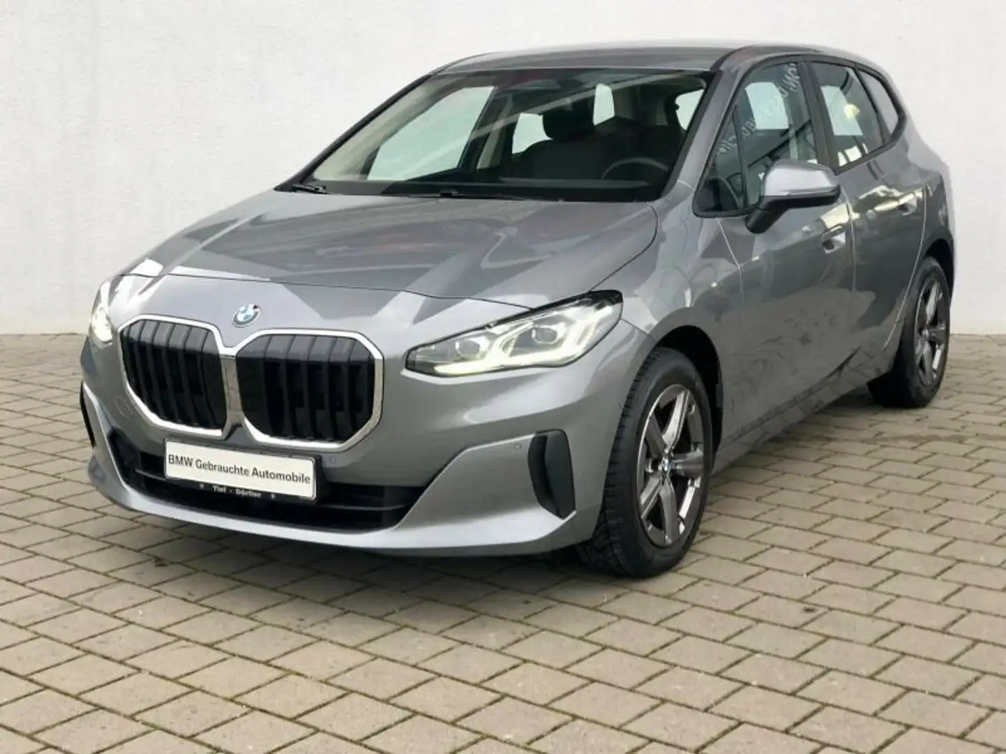 BMW 218 i Active Tourer DKG AdapLED/DAB/CAM/SH Grau - 2
