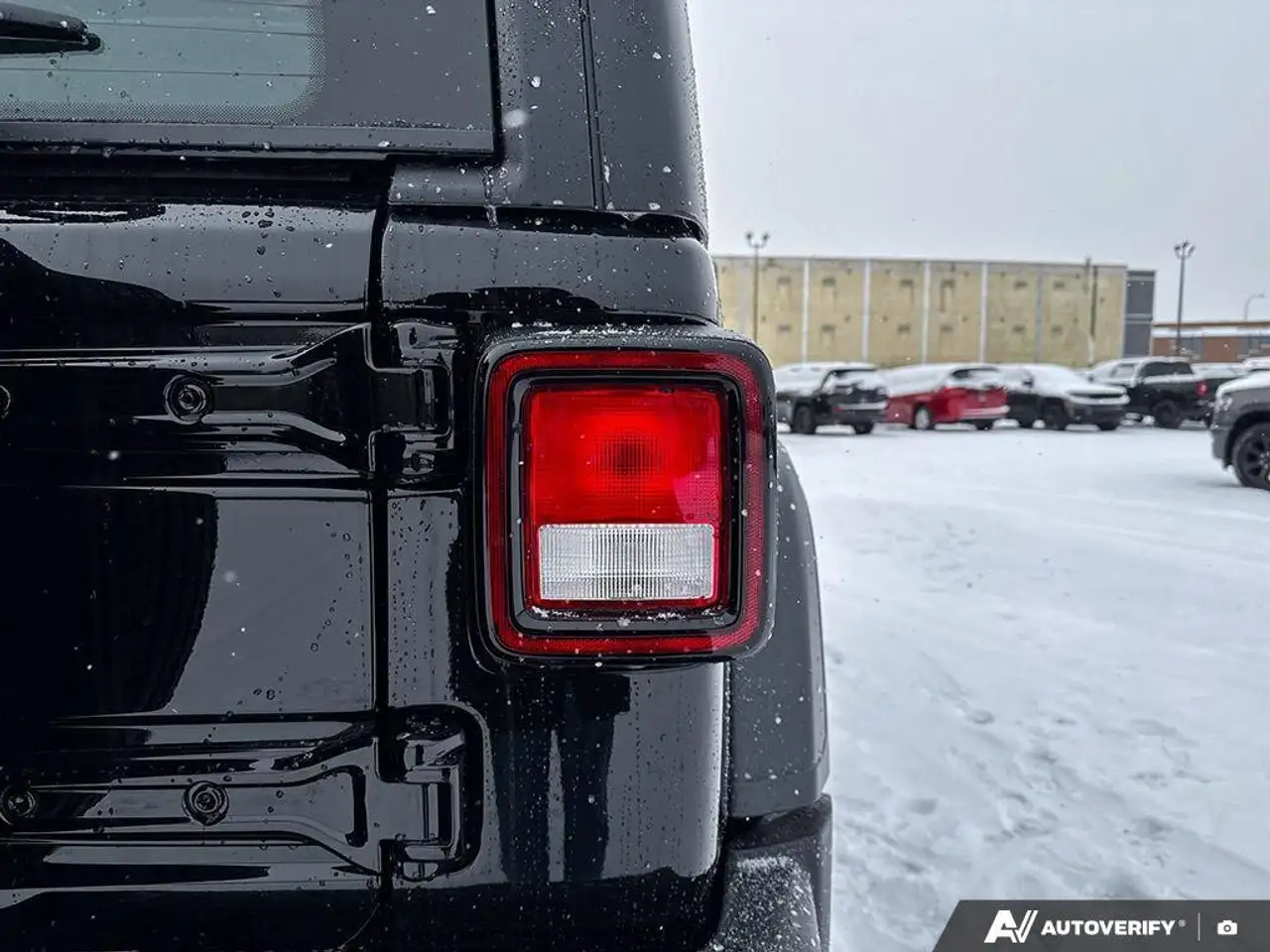 Jeep Wrangler снимка Jeep Wrangler
