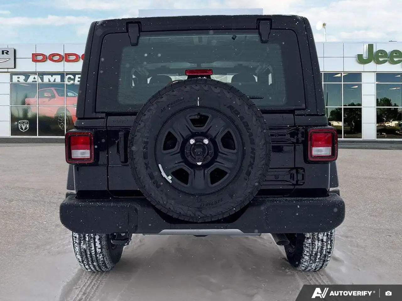 Jeep Wrangler снимка Jeep Wrangler