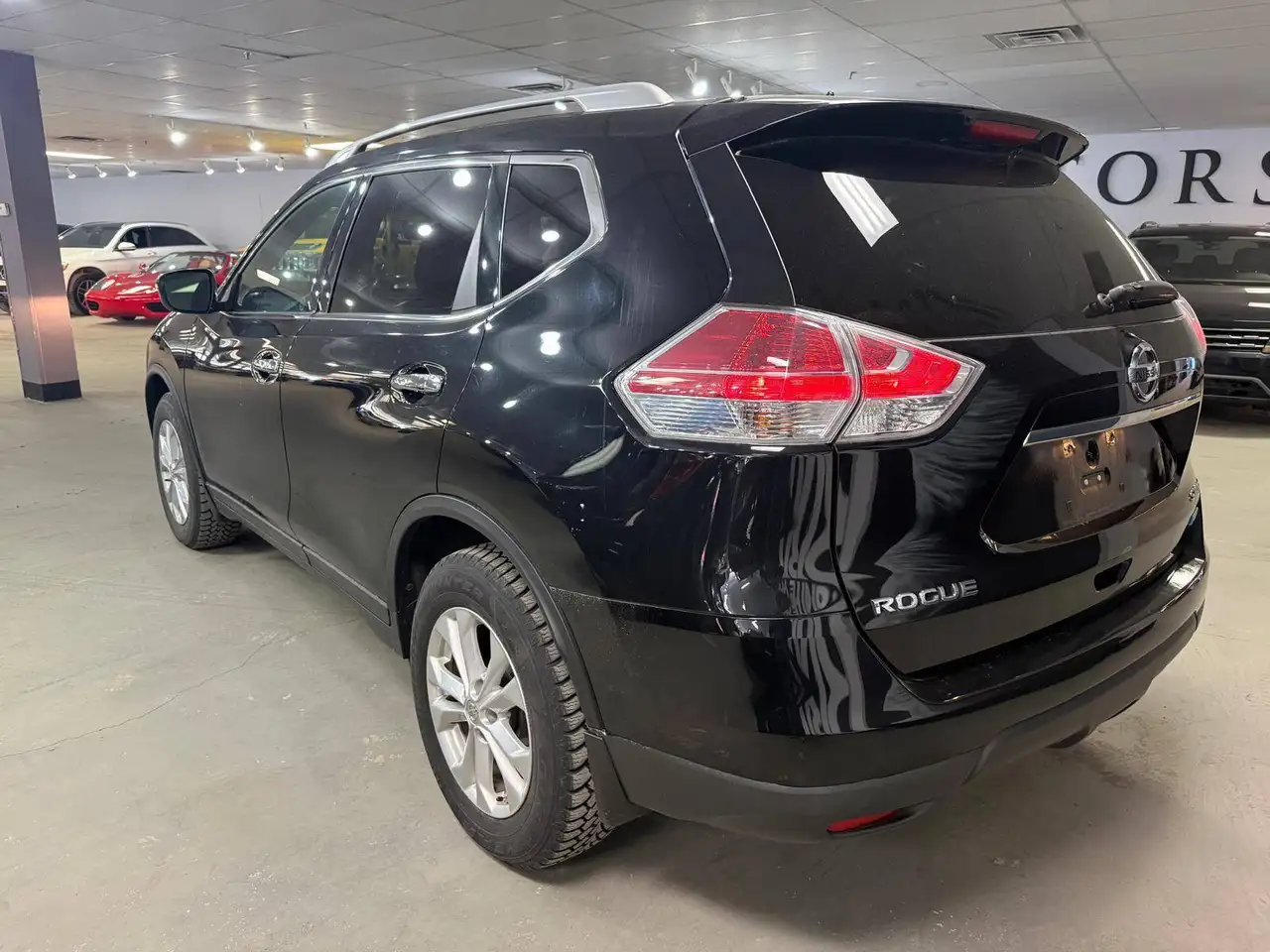 Nissan Rogue снимка Nissan Rogue