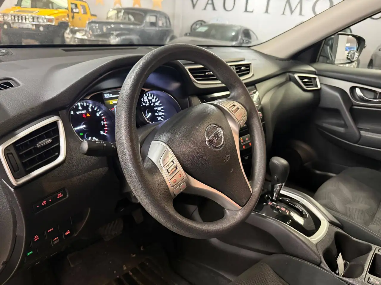 Nissan Rogue снимка Nissan Rogue