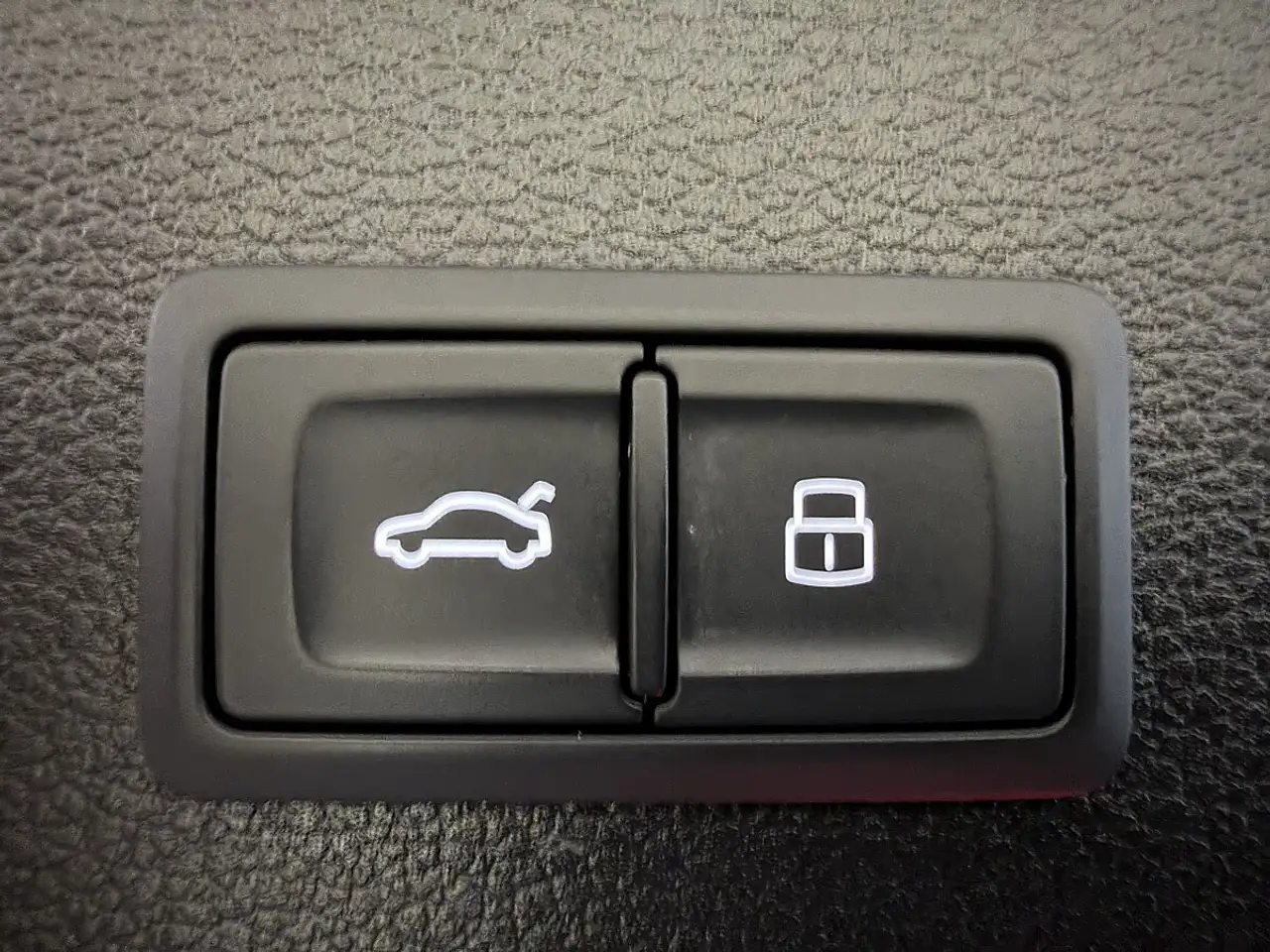 Audi Q2 30TDI S-tronic *S-LINE*LED*NAVI*Teilledersitze*..., миниатюра 16