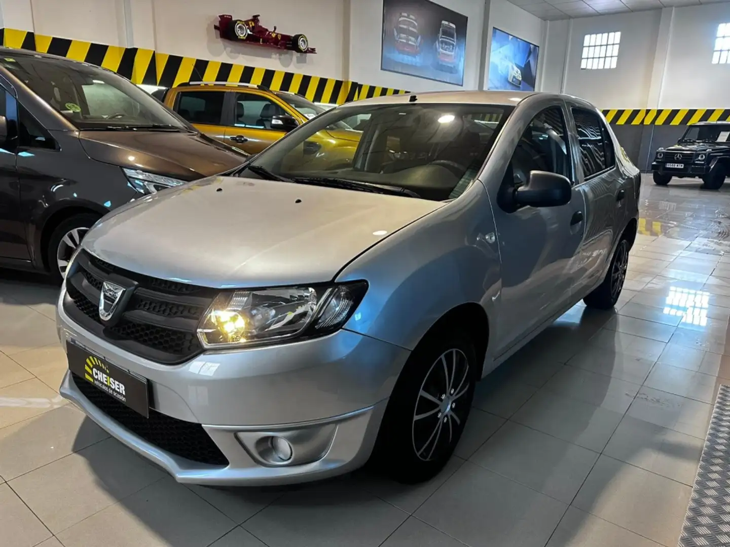 Dacia Logan 1.2 16v Ambiance Music Gris - 2