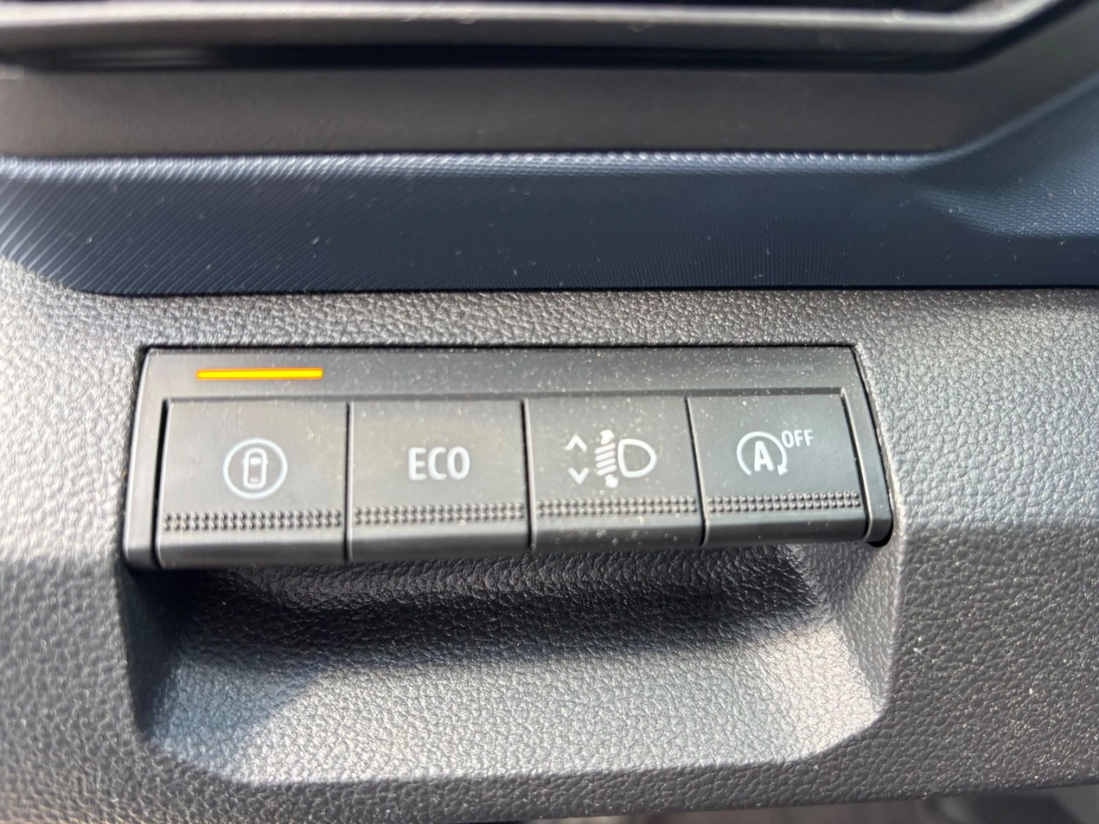 Dacia Bigster TCe 140 Mild-Hybrid 1-Hand Klima Kamera — photo 18