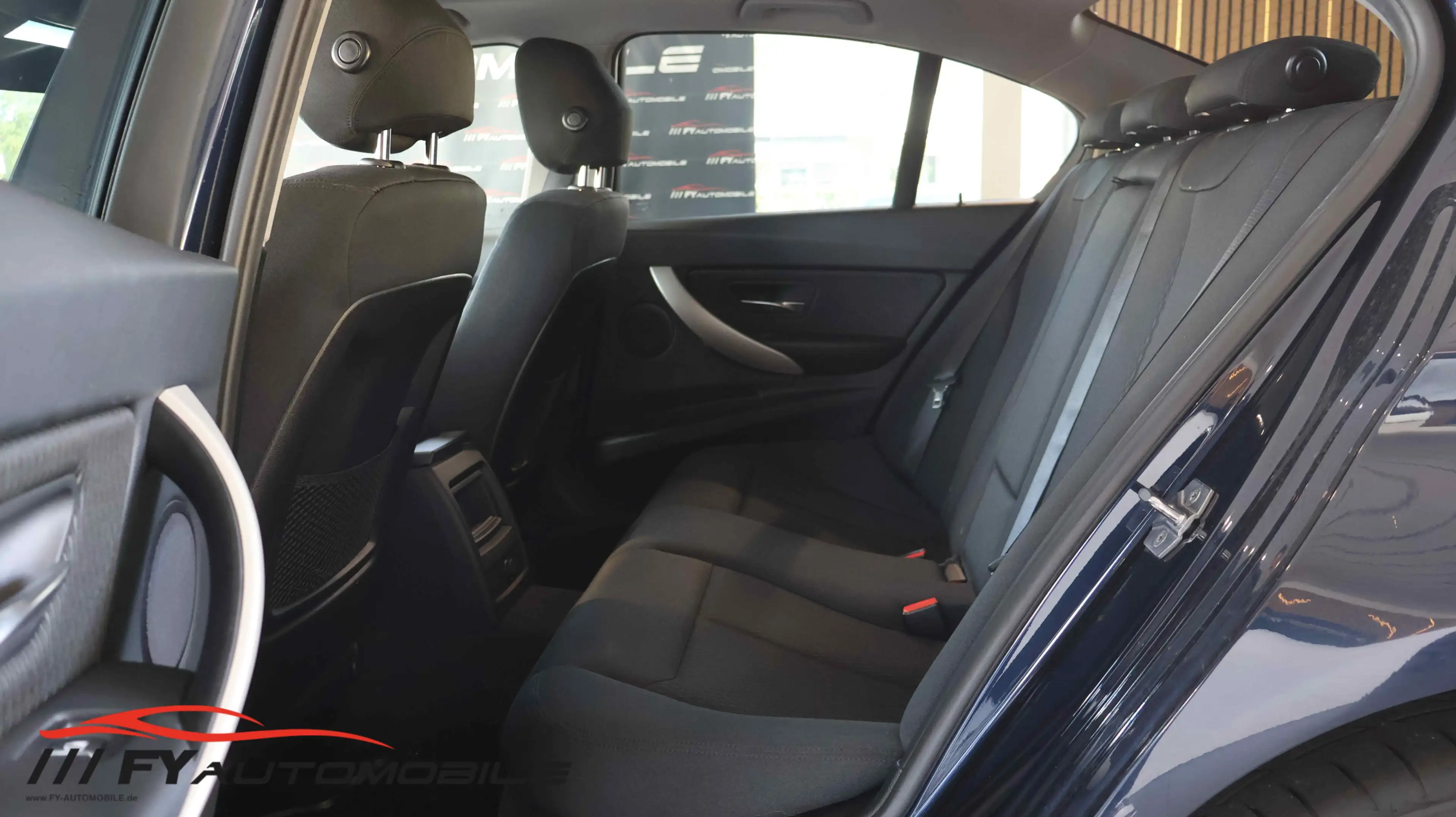 BMW 340 340 i xDrive Advantage — photo 12