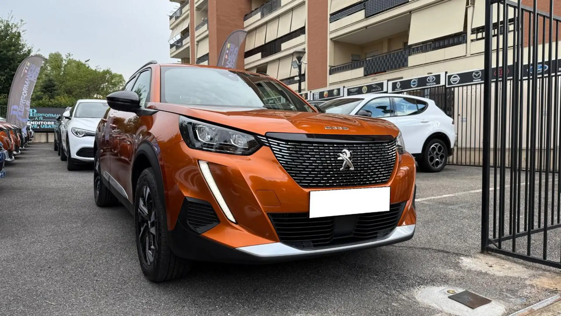 Peugeot 2008 1.2PURETECH 100CV S&S ALLURE*C.L.17*FULL LED*NAVI* Arancione - 2