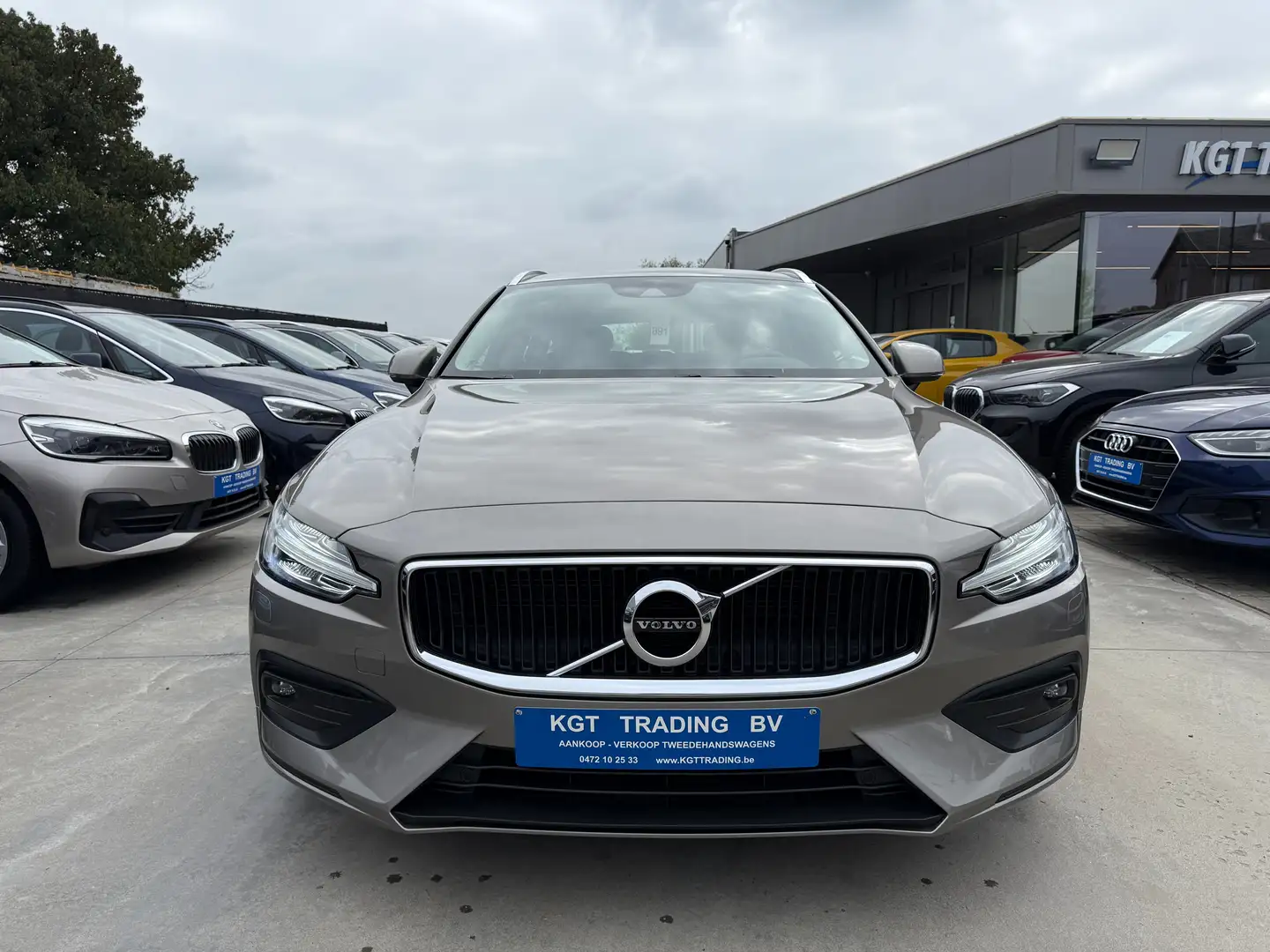 Volvo V60 2.0 B4 D GEARTRONIC FULL LED NAVIGATIE CAMERA DAB Grau - 2