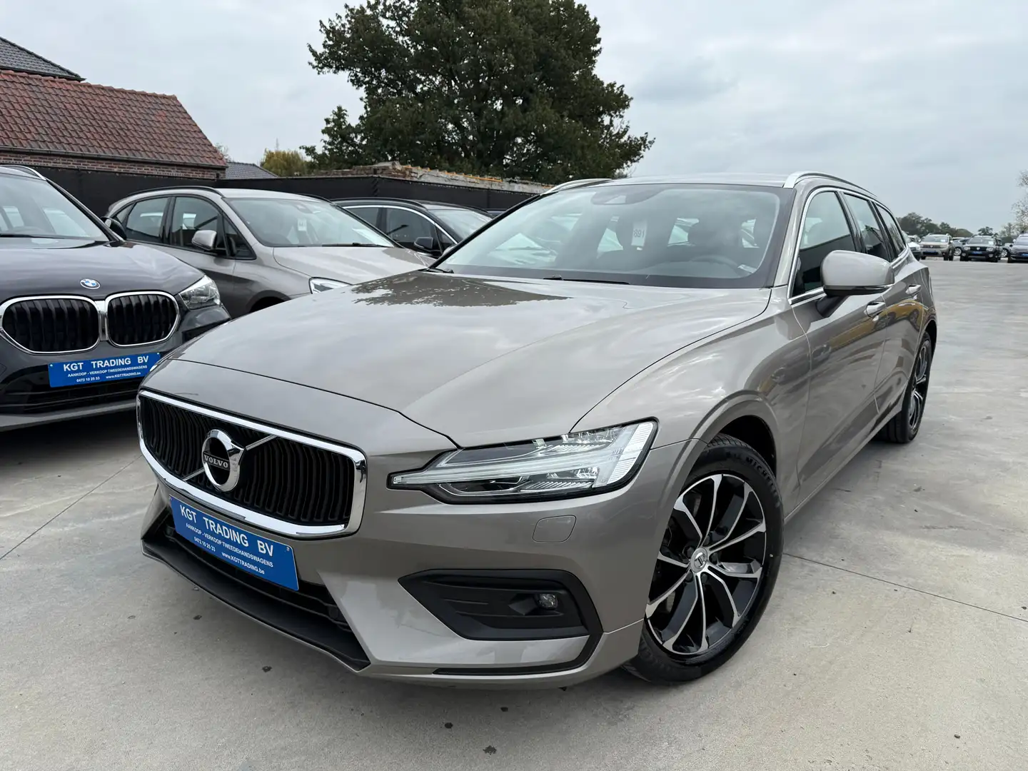 Volvo V60 2.0 B4 D GEARTRONIC FULL LED NAVIGATIE CAMERA DAB Grau - 1