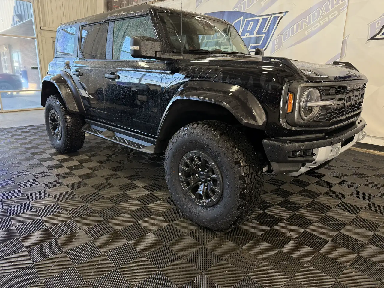 Ford Bronco снимка Ford Bronco