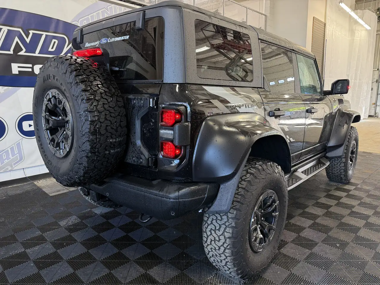 Ford Bronco снимка Ford Bronco
